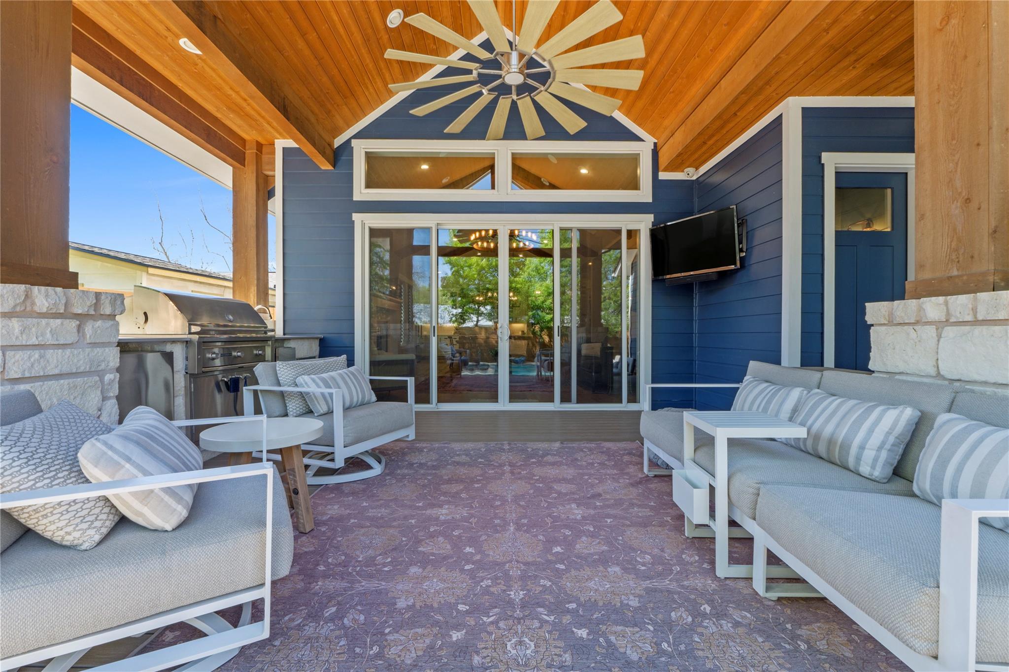 2004 Alegria Rd, Austin, TX 78757