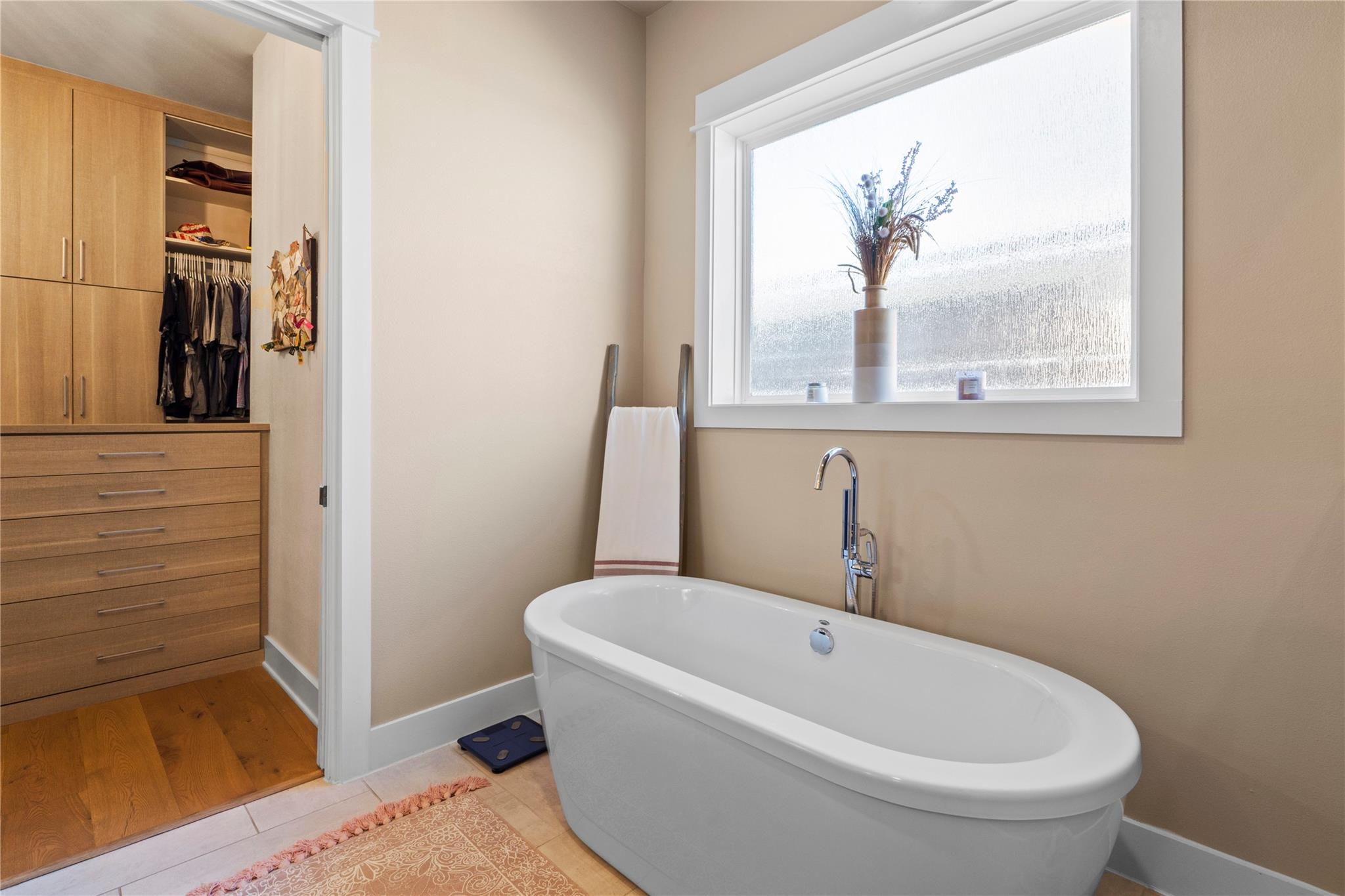 2004 Alegria Rd, Austin, TX 78757