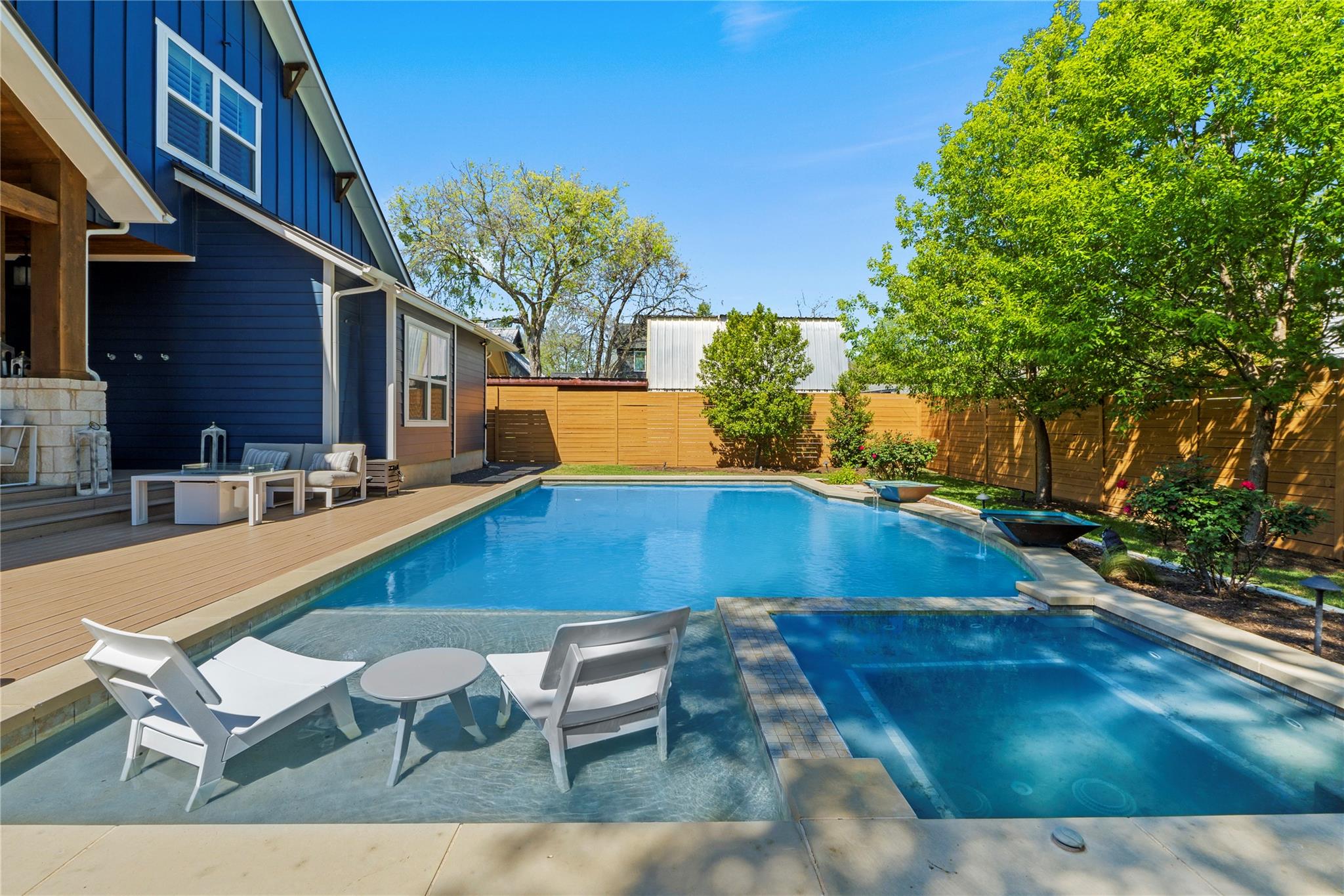 2004 Alegria Rd, Austin, TX 78757