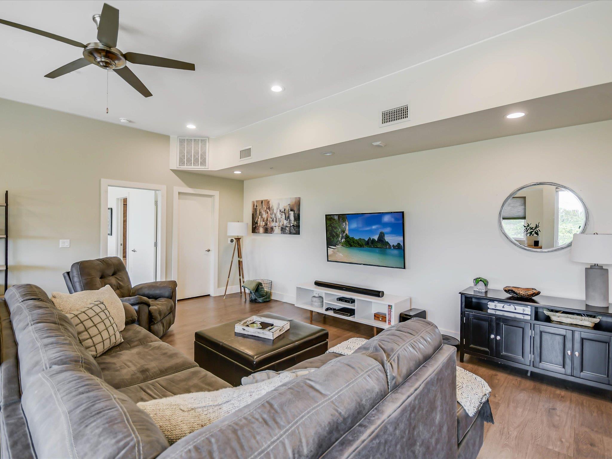 604 N Bluff Dr # 101, Austin, TX 78745