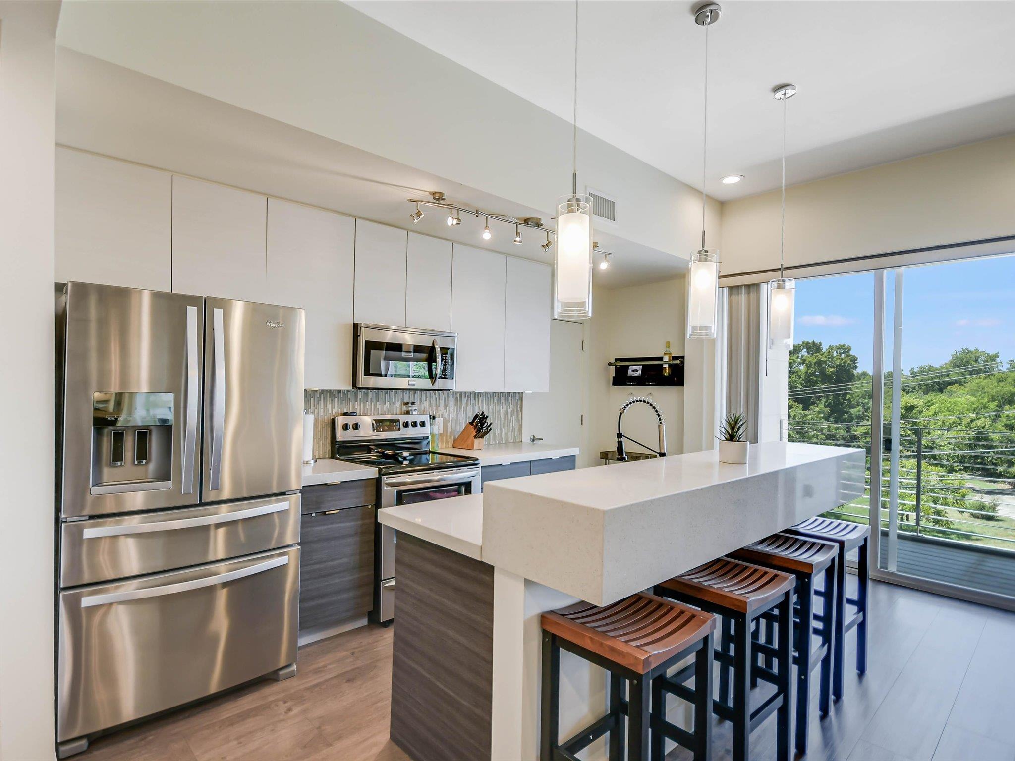 604 N Bluff Dr # 101, Austin, TX 78745