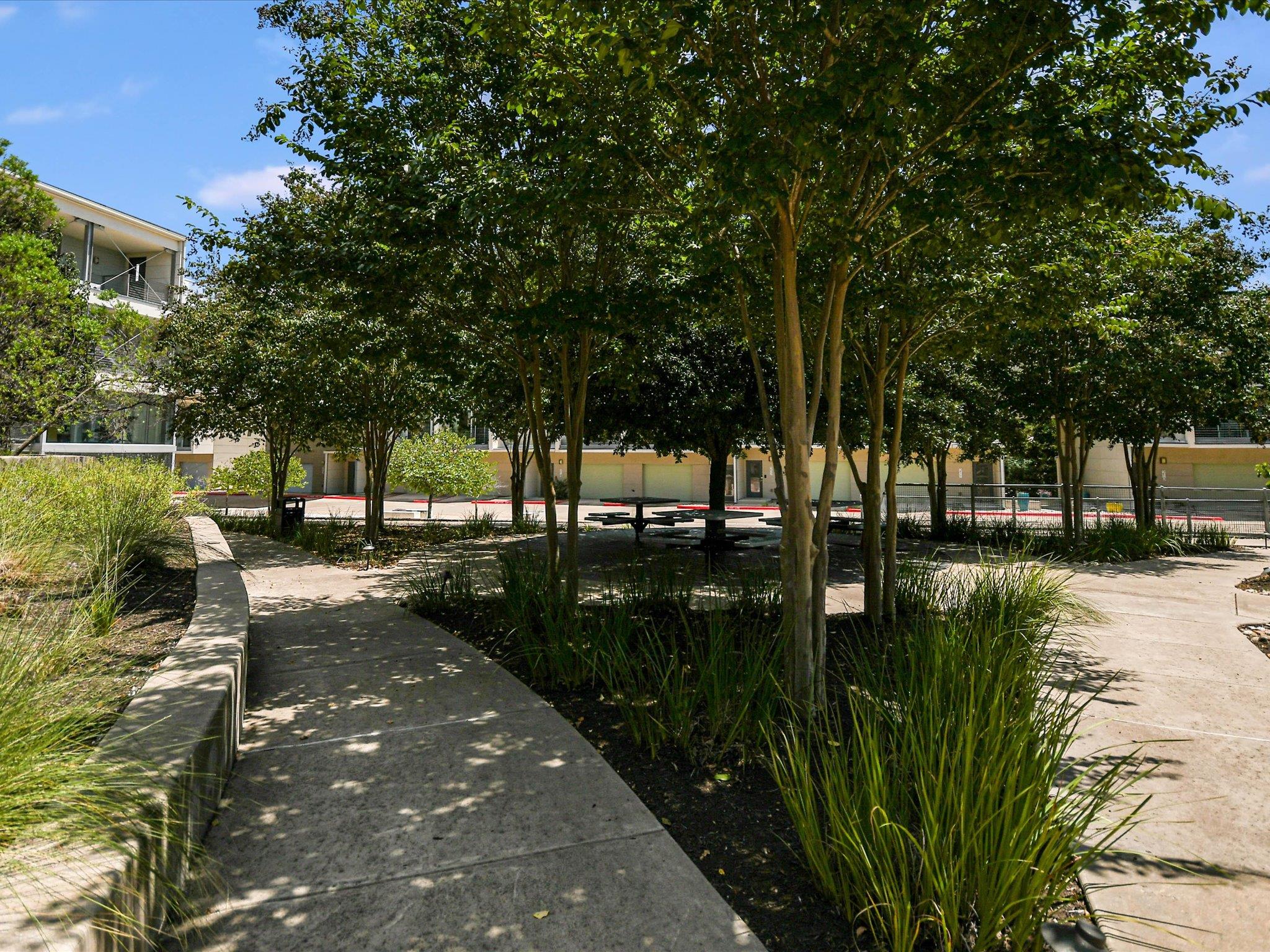 604 N Bluff Dr # 101, Austin, TX 78745