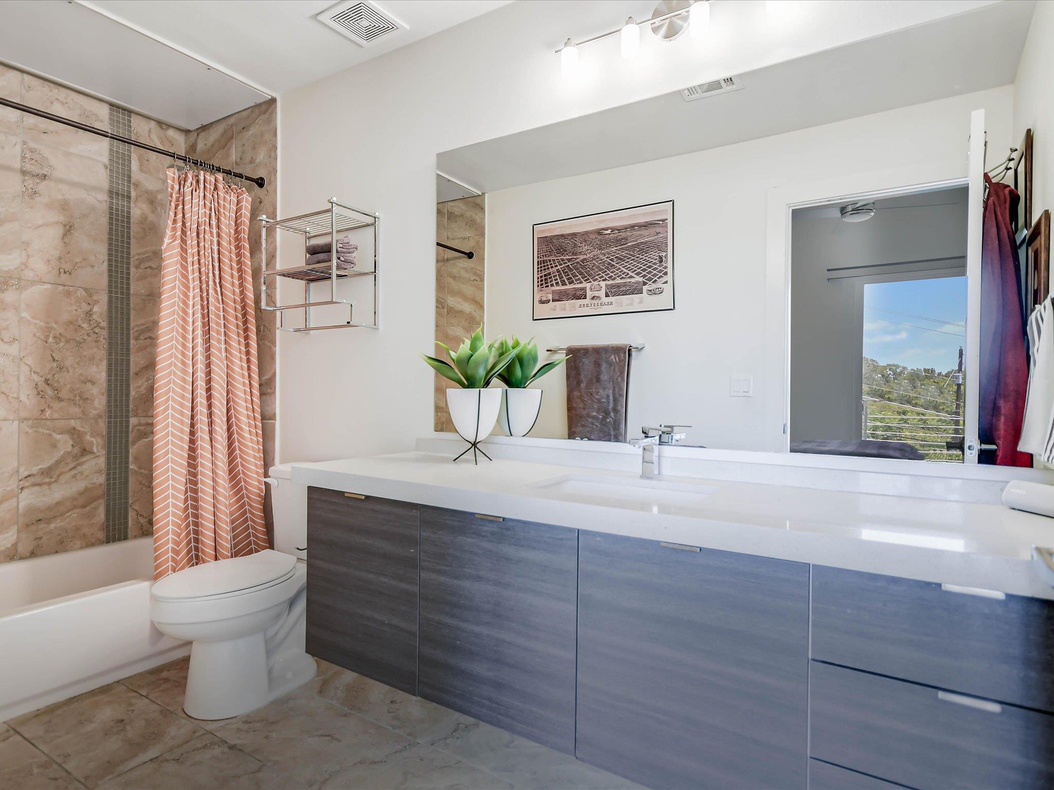 604 N Bluff Dr # 101, Austin, TX 78745