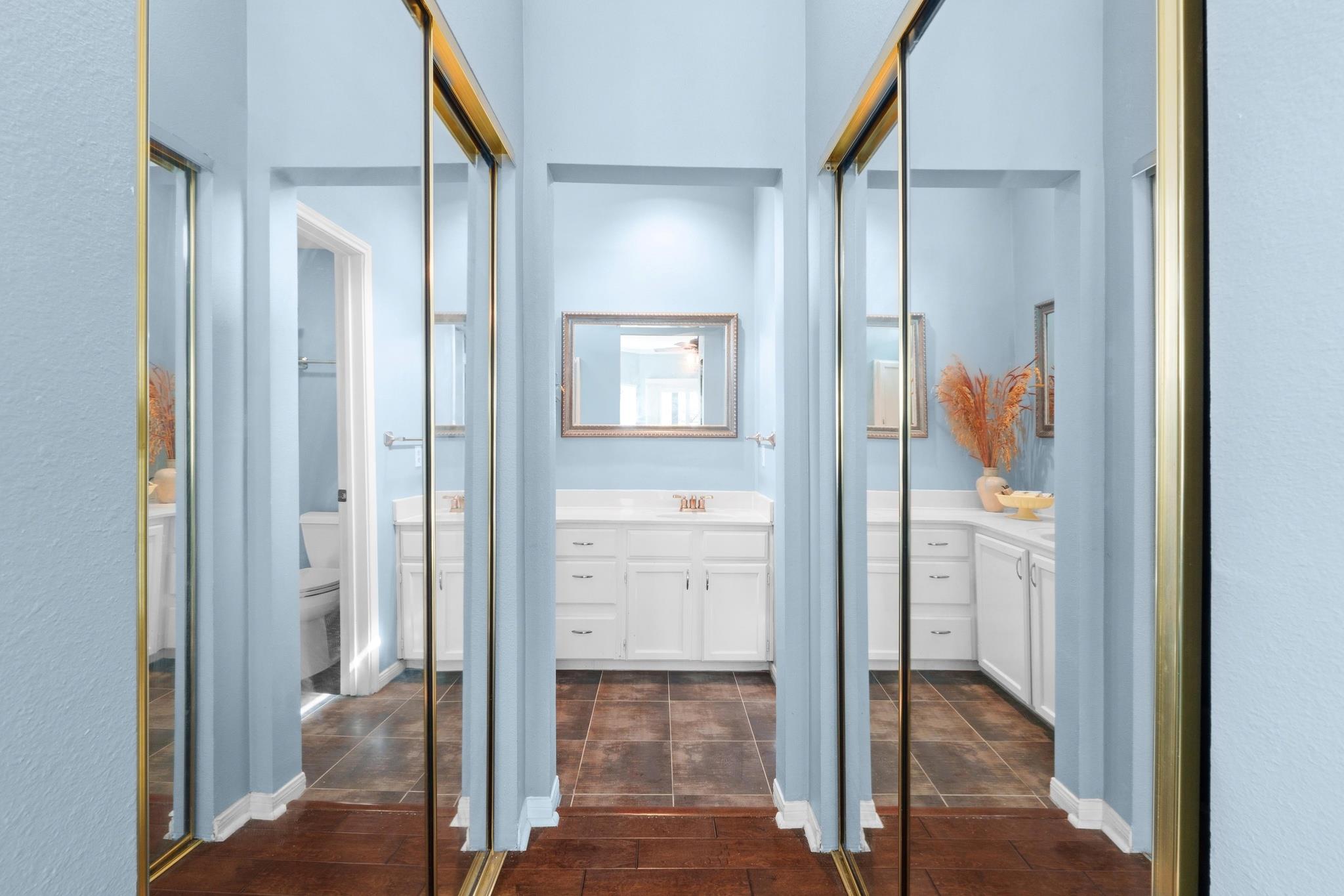 1741 Spyglass Dr # 2-104, Austin, TX 78746