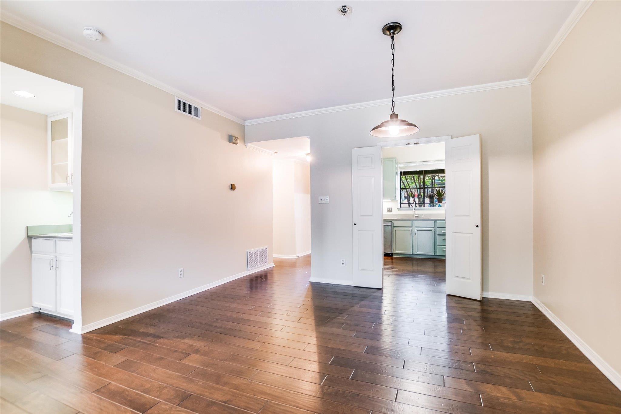 1741 Spyglass Dr # 2-104, Austin, TX 78746