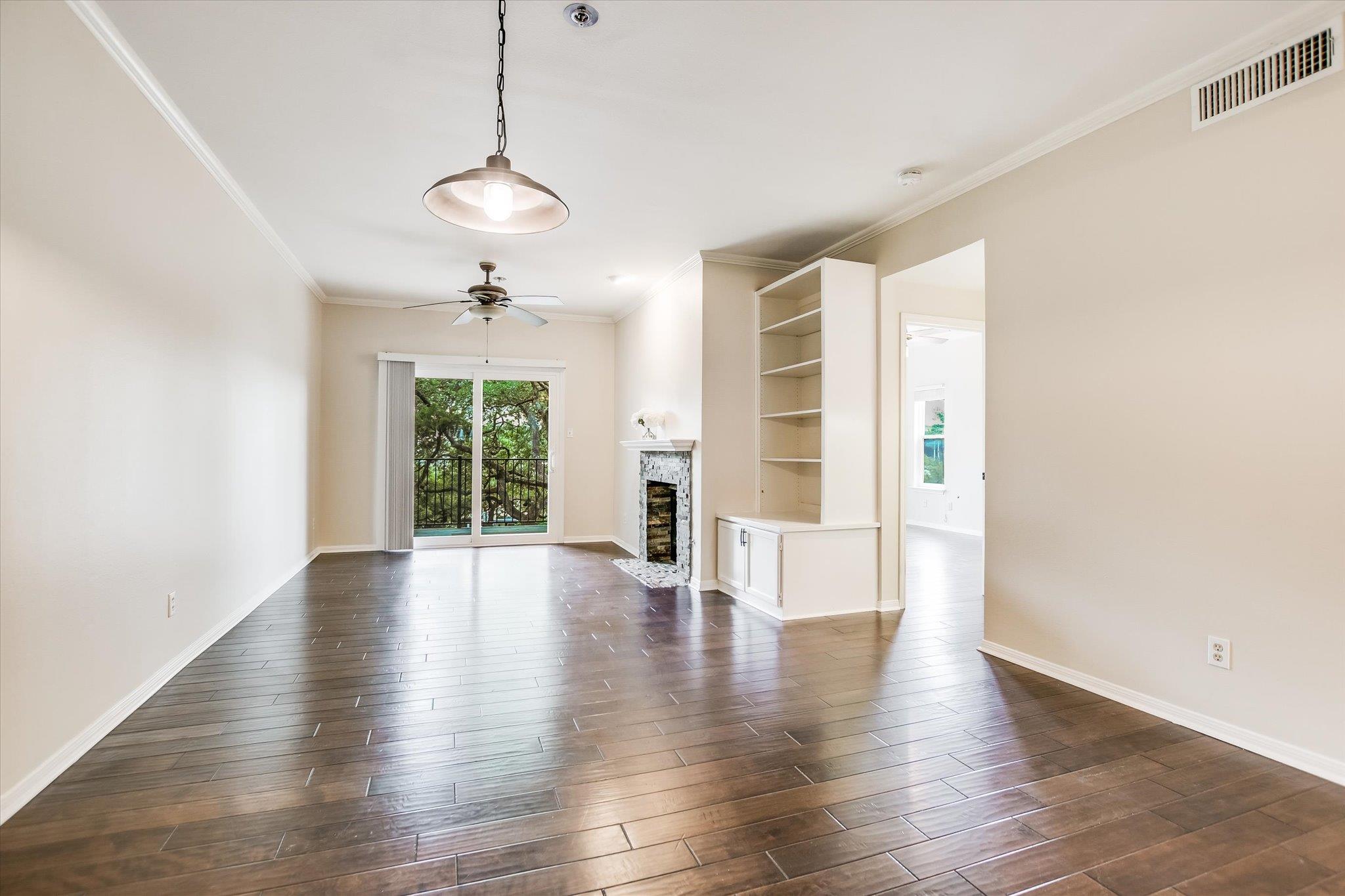 1741 Spyglass Dr # 2-104, Austin, TX 78746