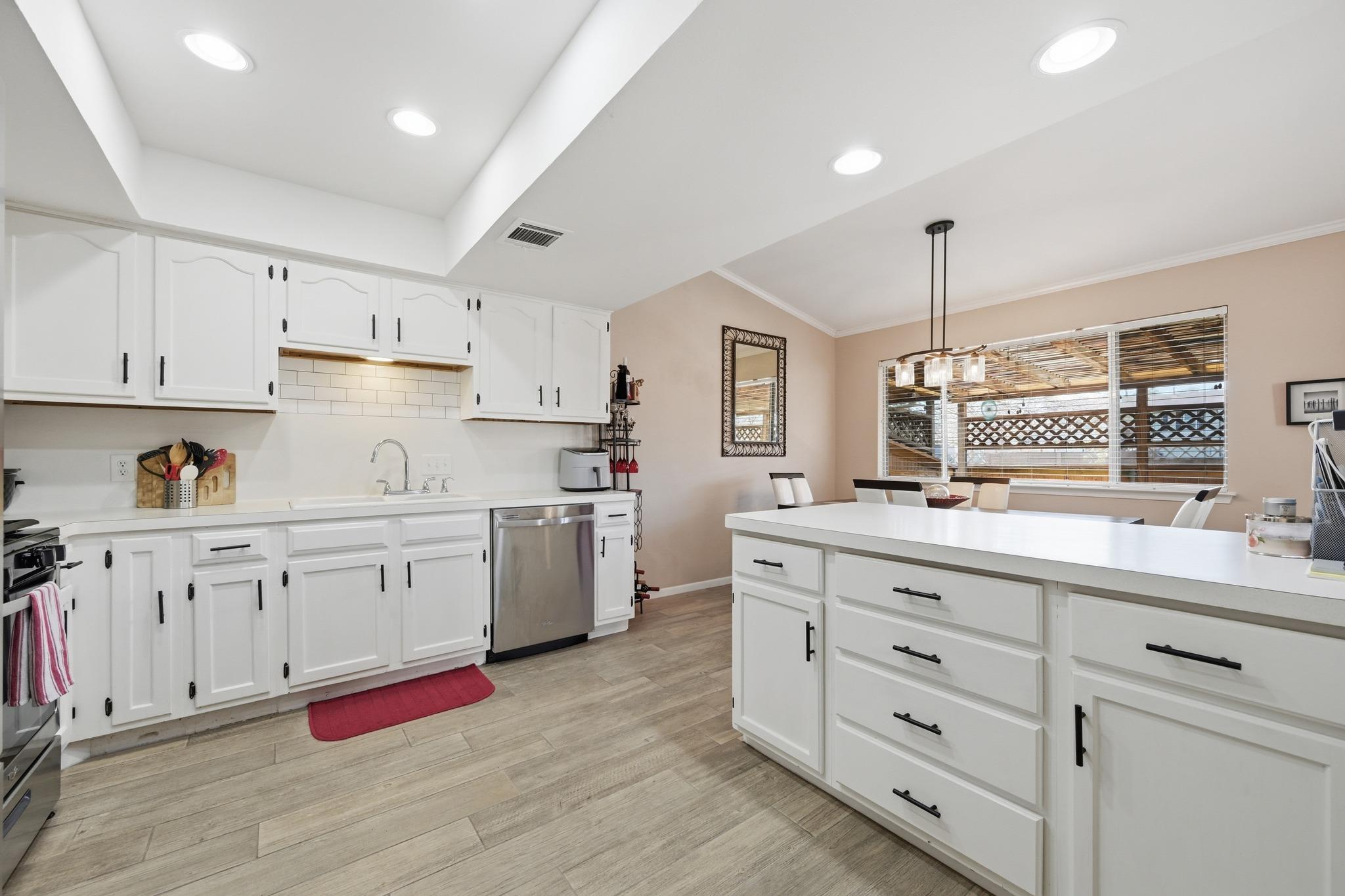 2012 Verbena Dr, Austin, TX 78750