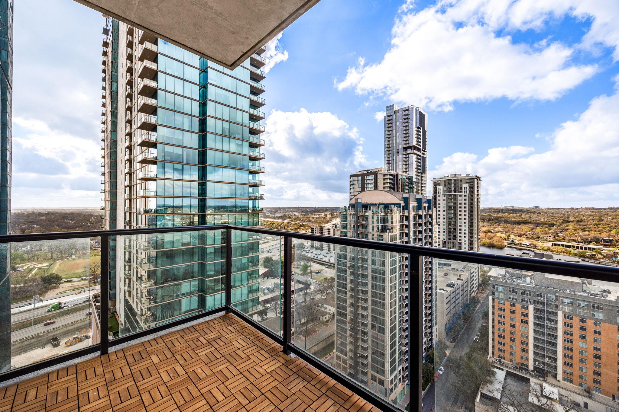 70 Rainey St # 2001, Austin, TX 78701