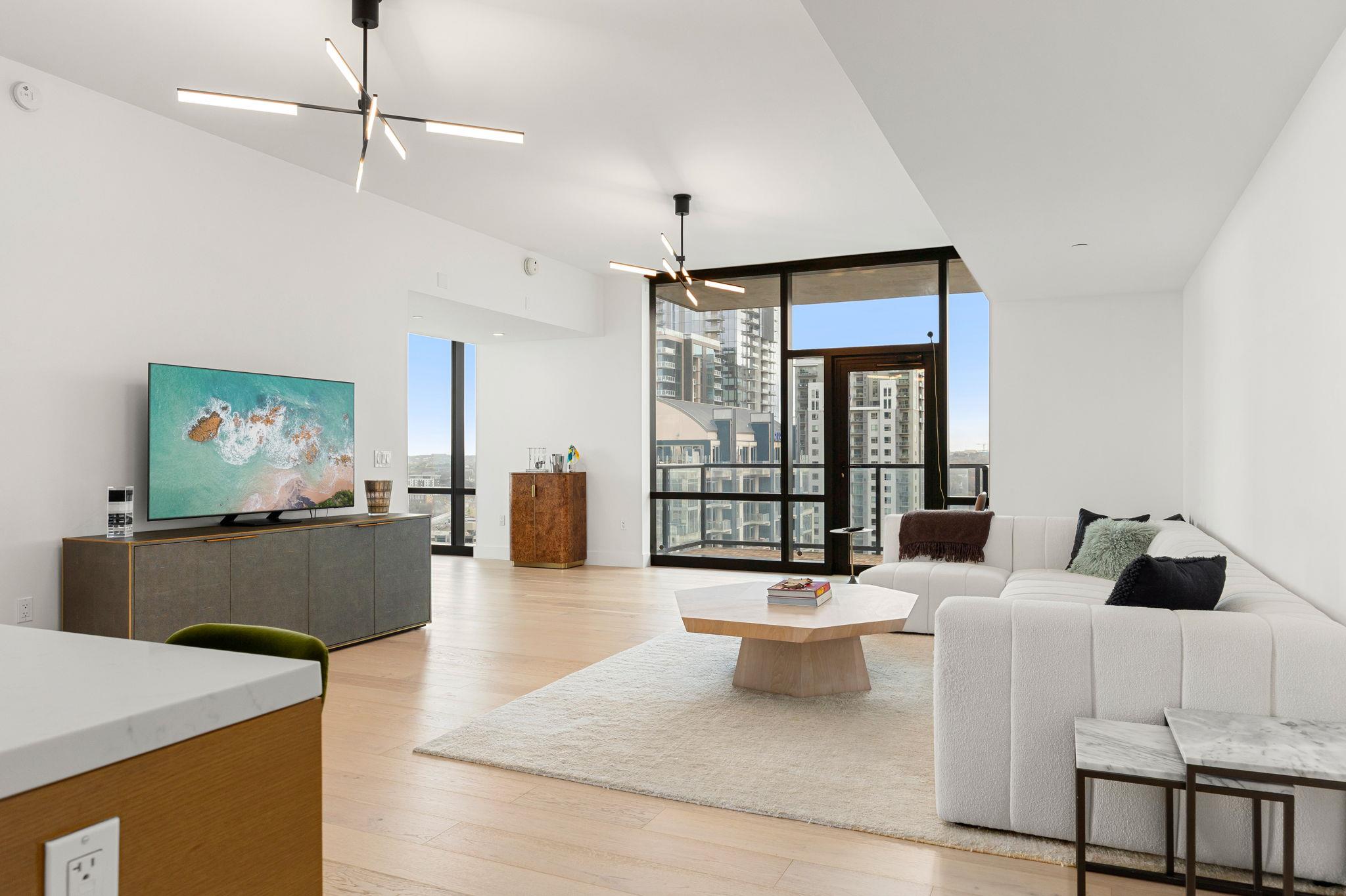 70 Rainey St # 2001, Austin, TX 78701