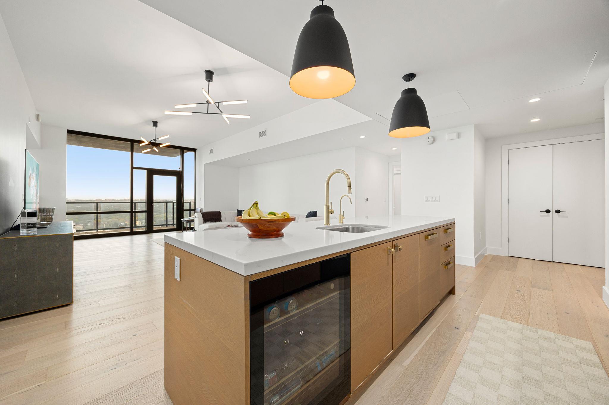 70 Rainey St # 2001, Austin, TX 78701