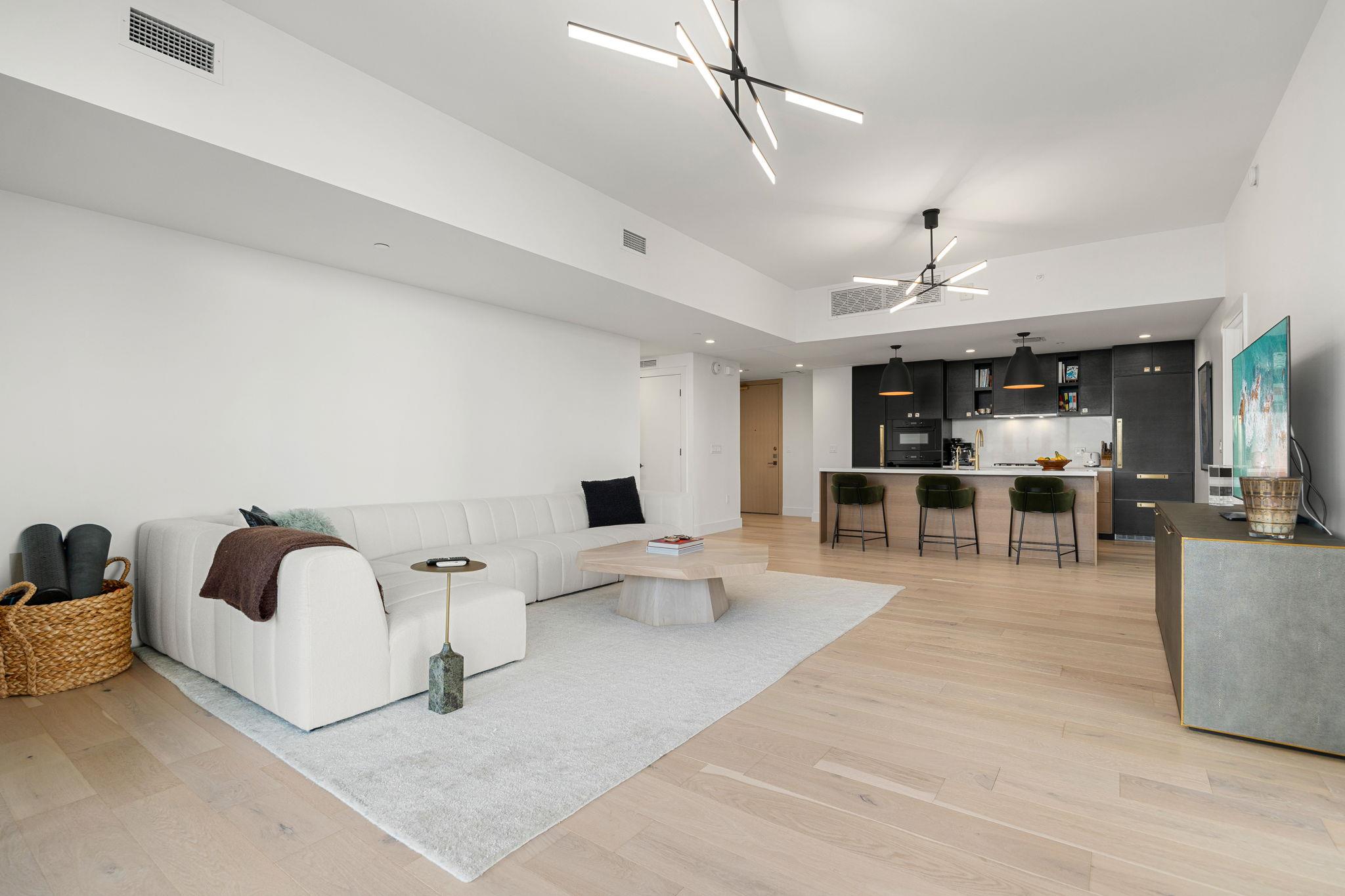 70 Rainey St # 2001, Austin, TX 78701