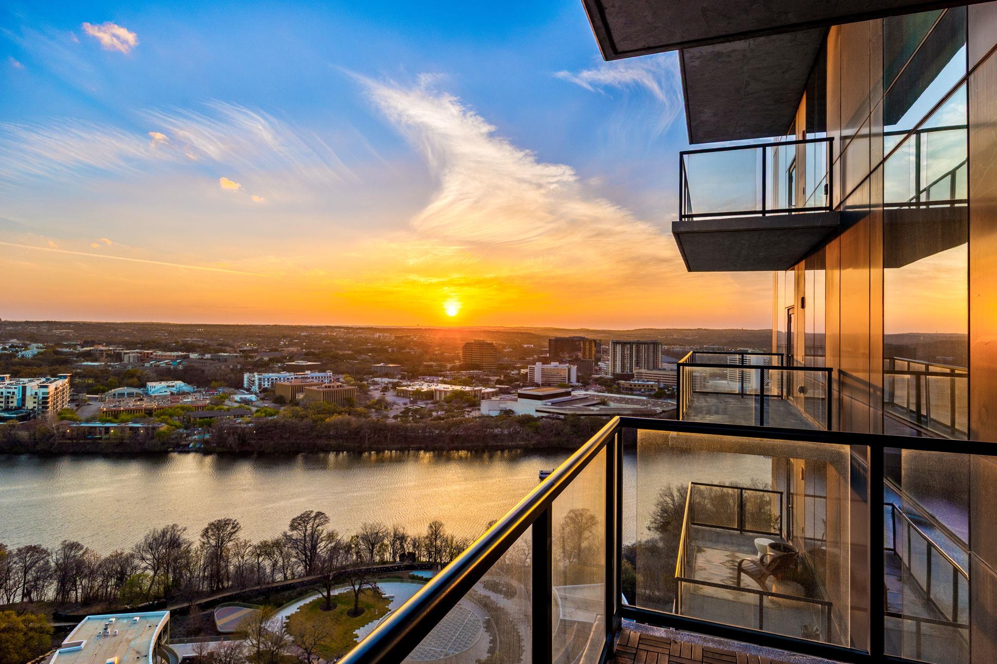 70 Rainey St # 2001, Austin, TX 78701