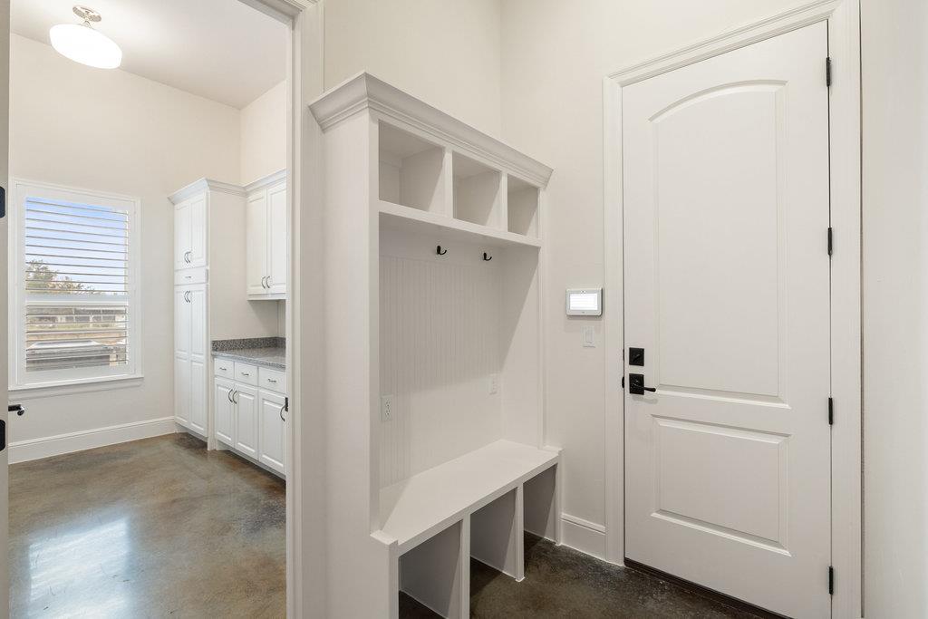 8609 Bellancia Dr, Austin, TX 78738