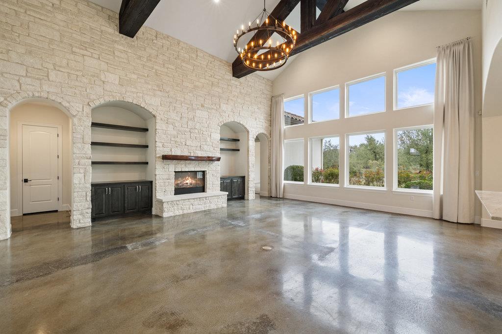 8609 Bellancia Dr, Austin, TX 78738