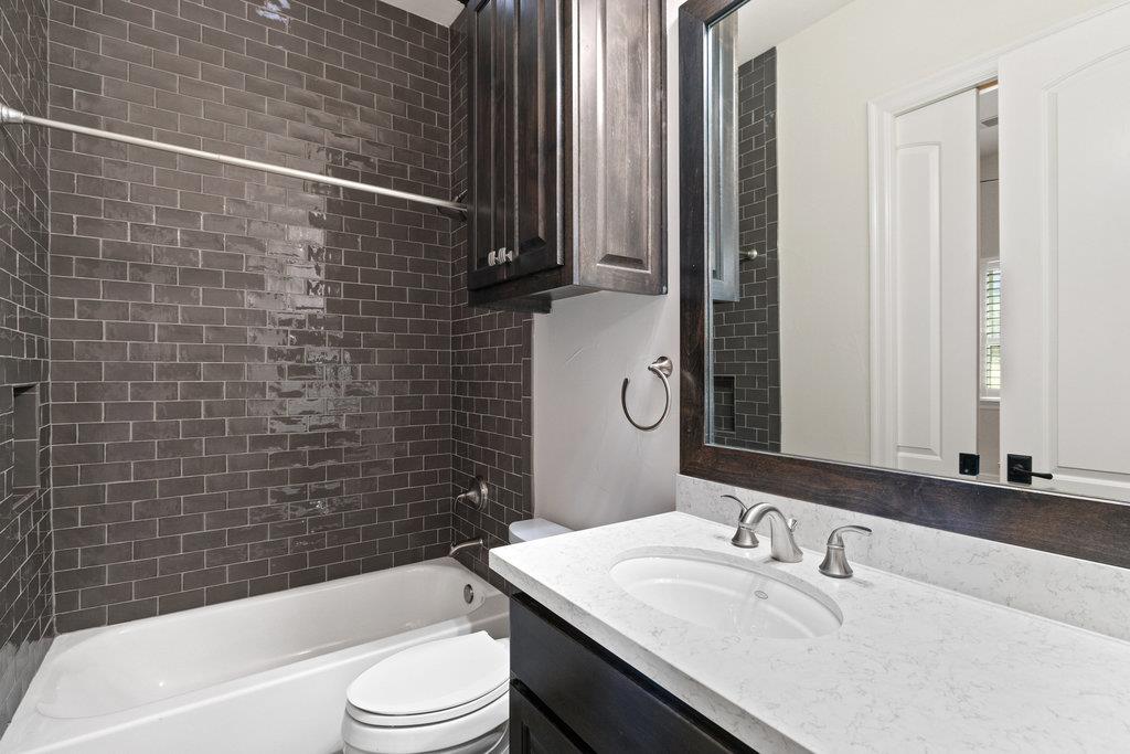 8609 Bellancia Dr, Austin, TX 78738