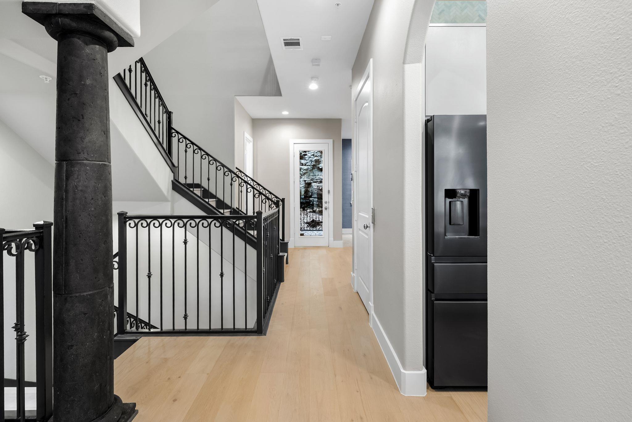 1529 Barton Springs Road Rd # 13, Austin, TX 78704