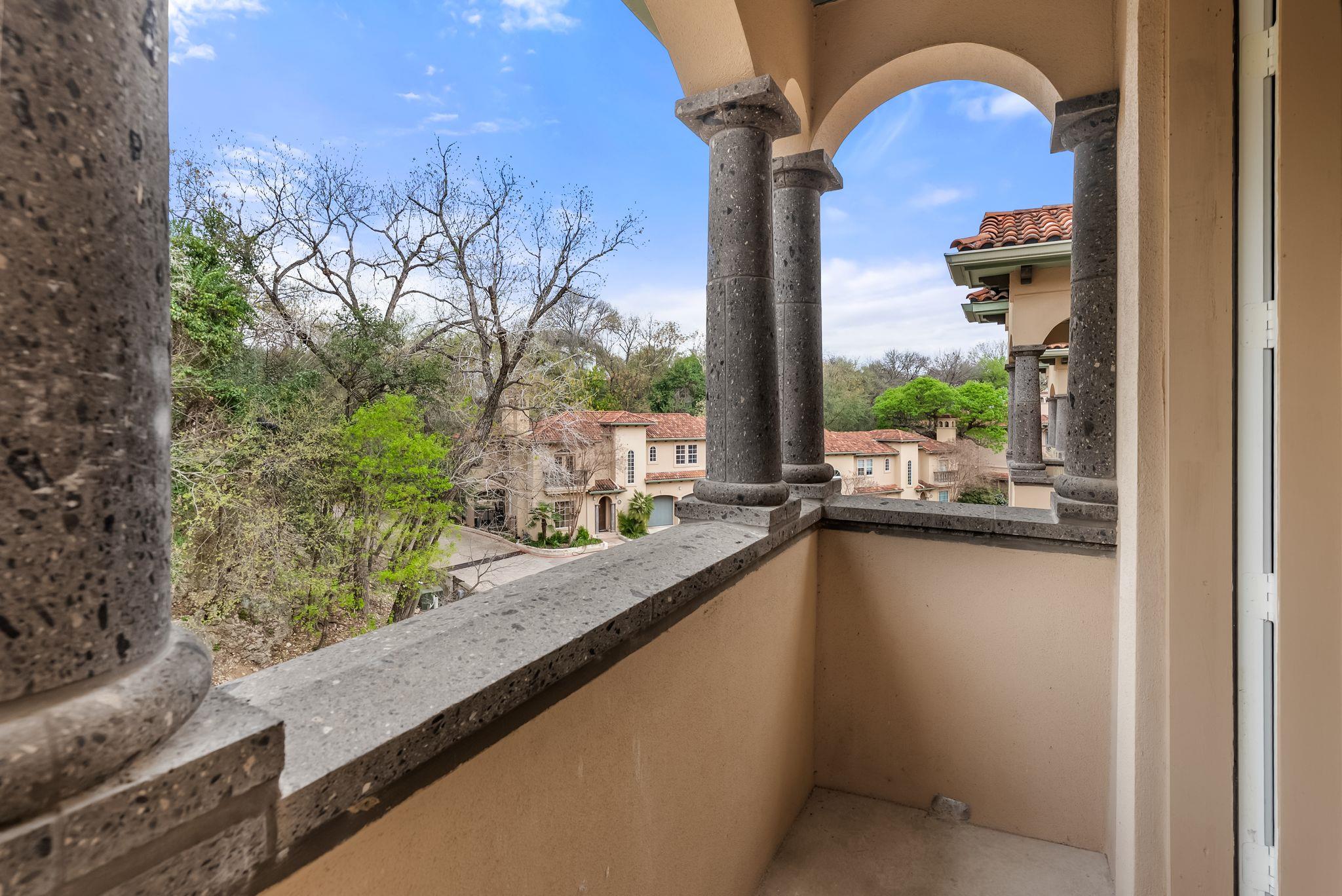 1529 Barton Springs Road Rd # 13, Austin, TX 78704