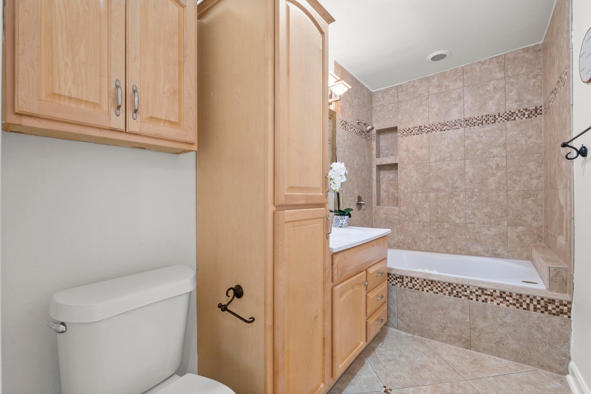 2640 W 45th St, Austin, TX 78731