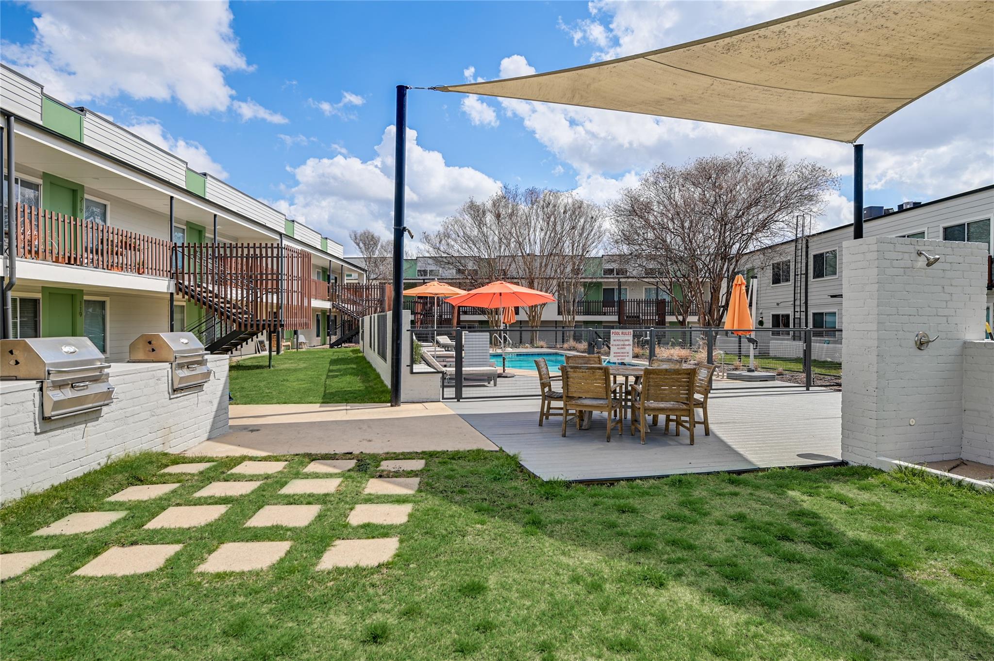 2200 Dickson Dr # 128, Austin, TX 78704