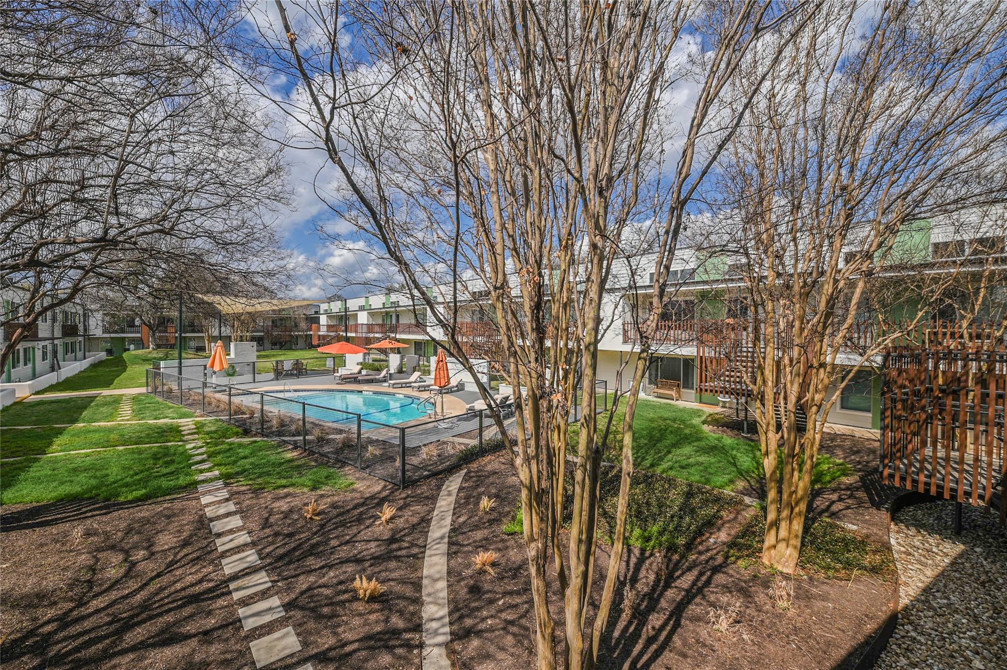 2200 Dickson Dr # 128, Austin, TX 78704