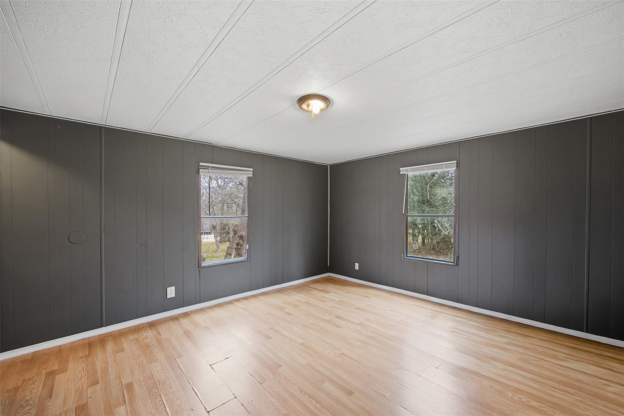 840 Oak Tree Rd, Seguin, TX 78155