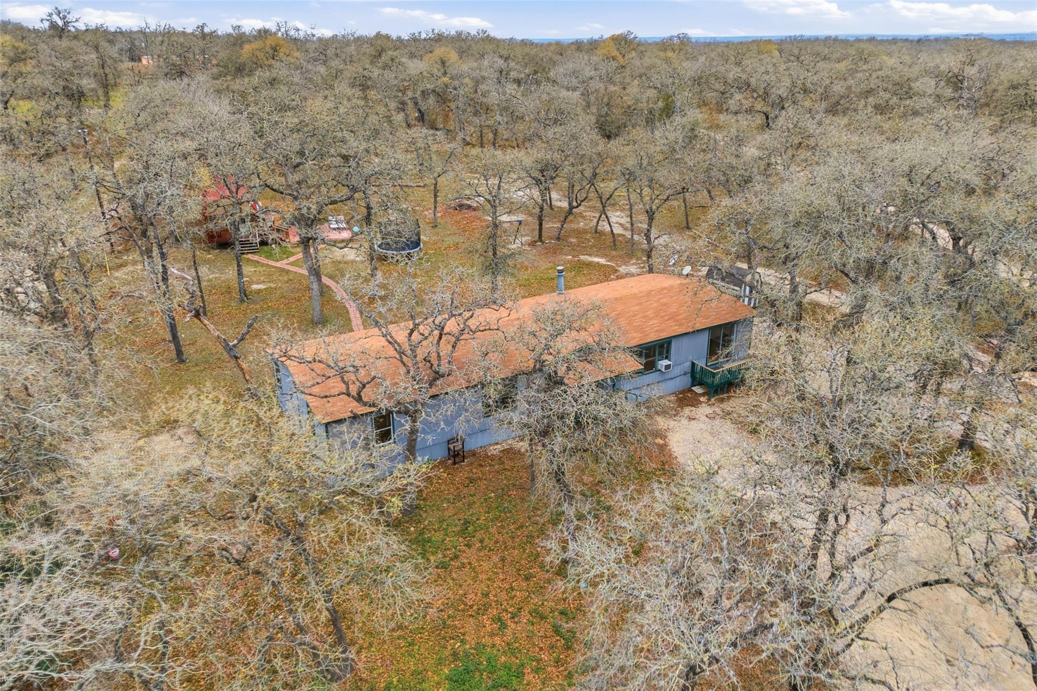 840 Oak Tree Rd, Seguin, TX 78155