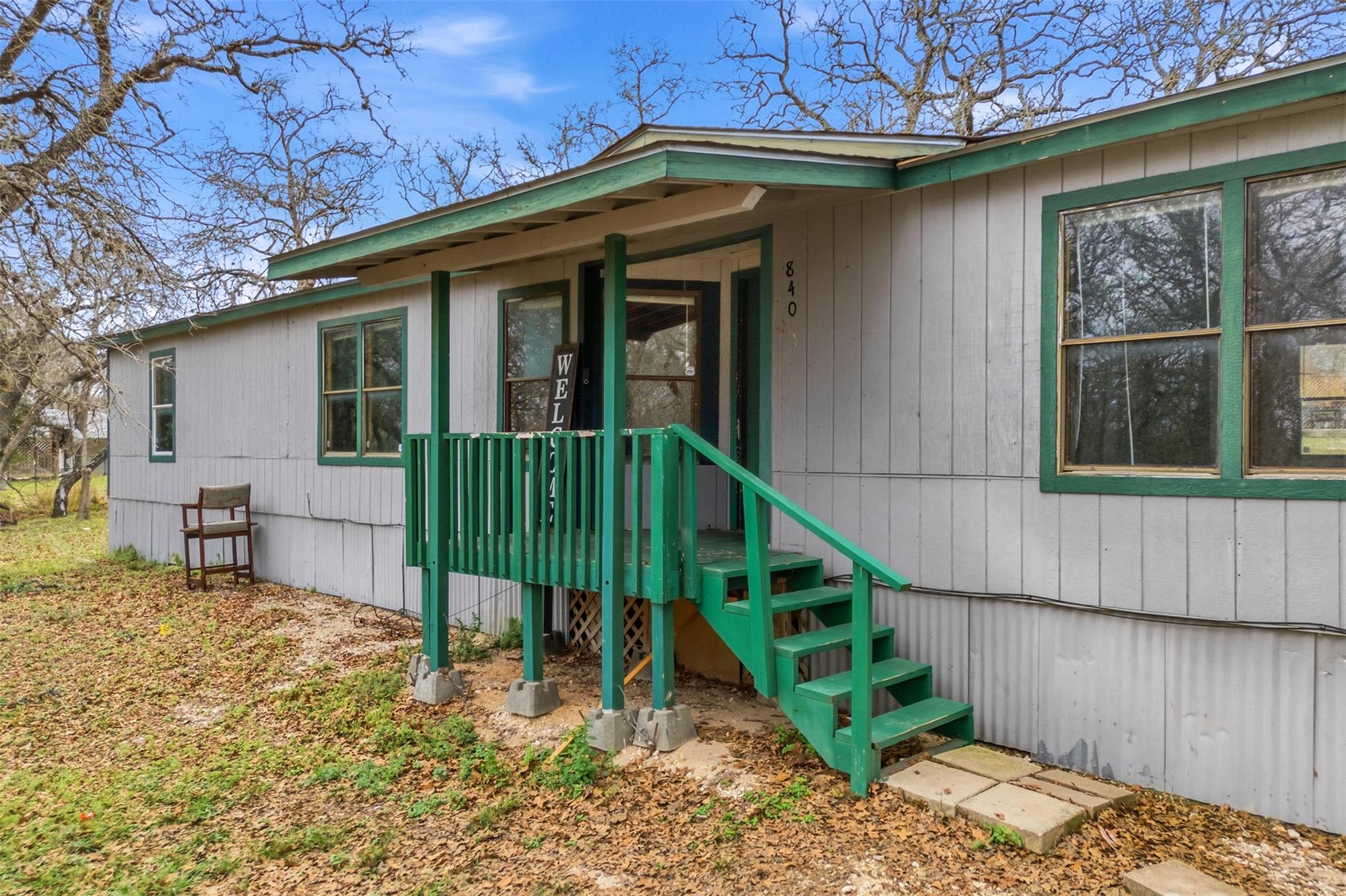 840 Oak Tree Rd, Seguin, TX 78155