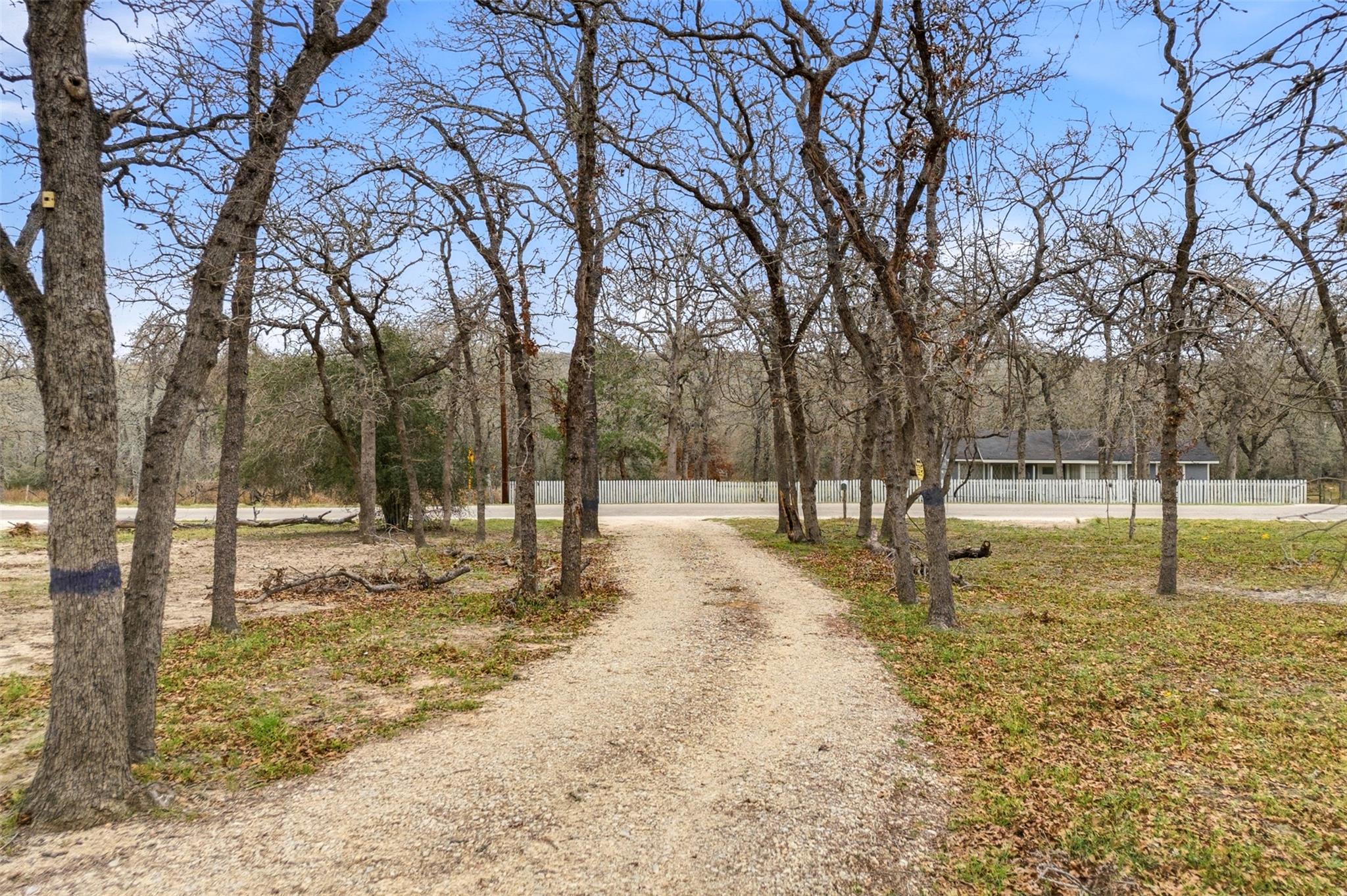 840 Oak Tree Rd, Seguin, TX 78155