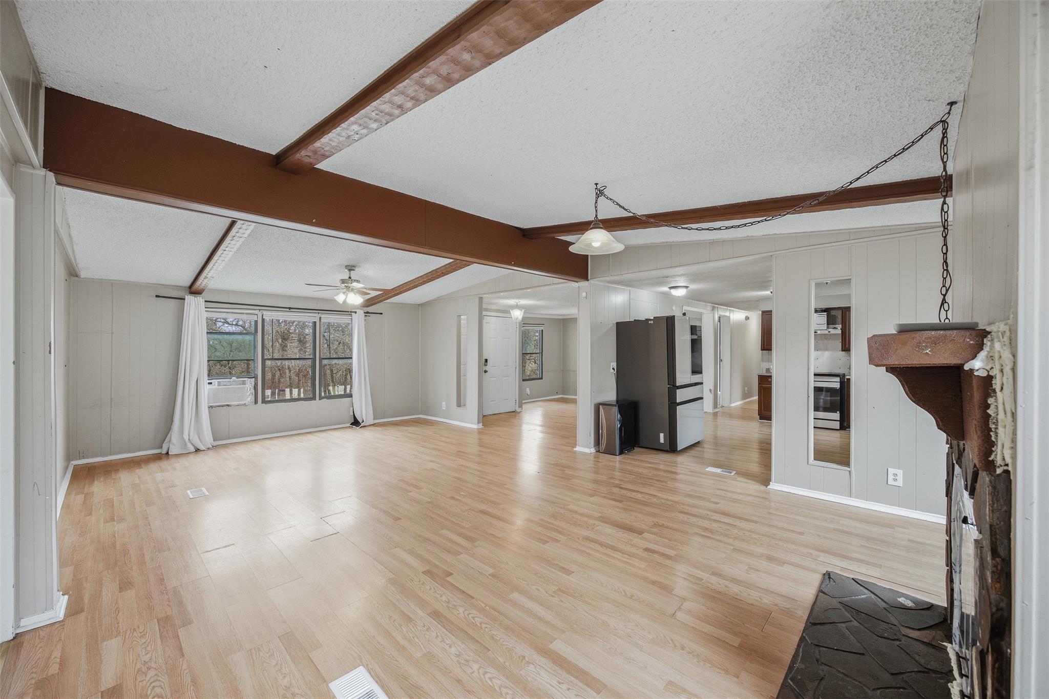 840 Oak Tree Rd, Seguin, TX 78155