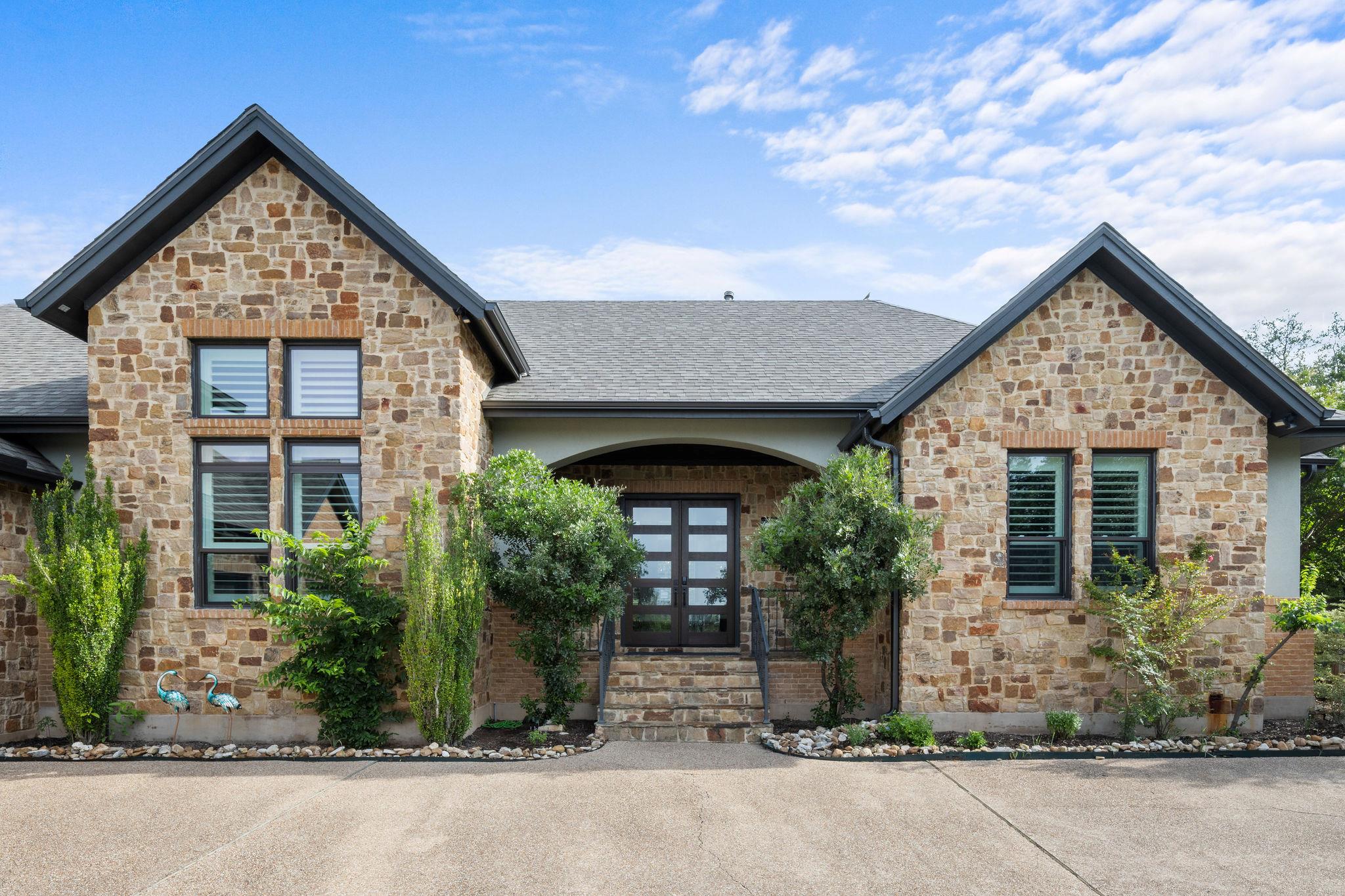 279 Rugged Earth Dr, Austin, TX 78737