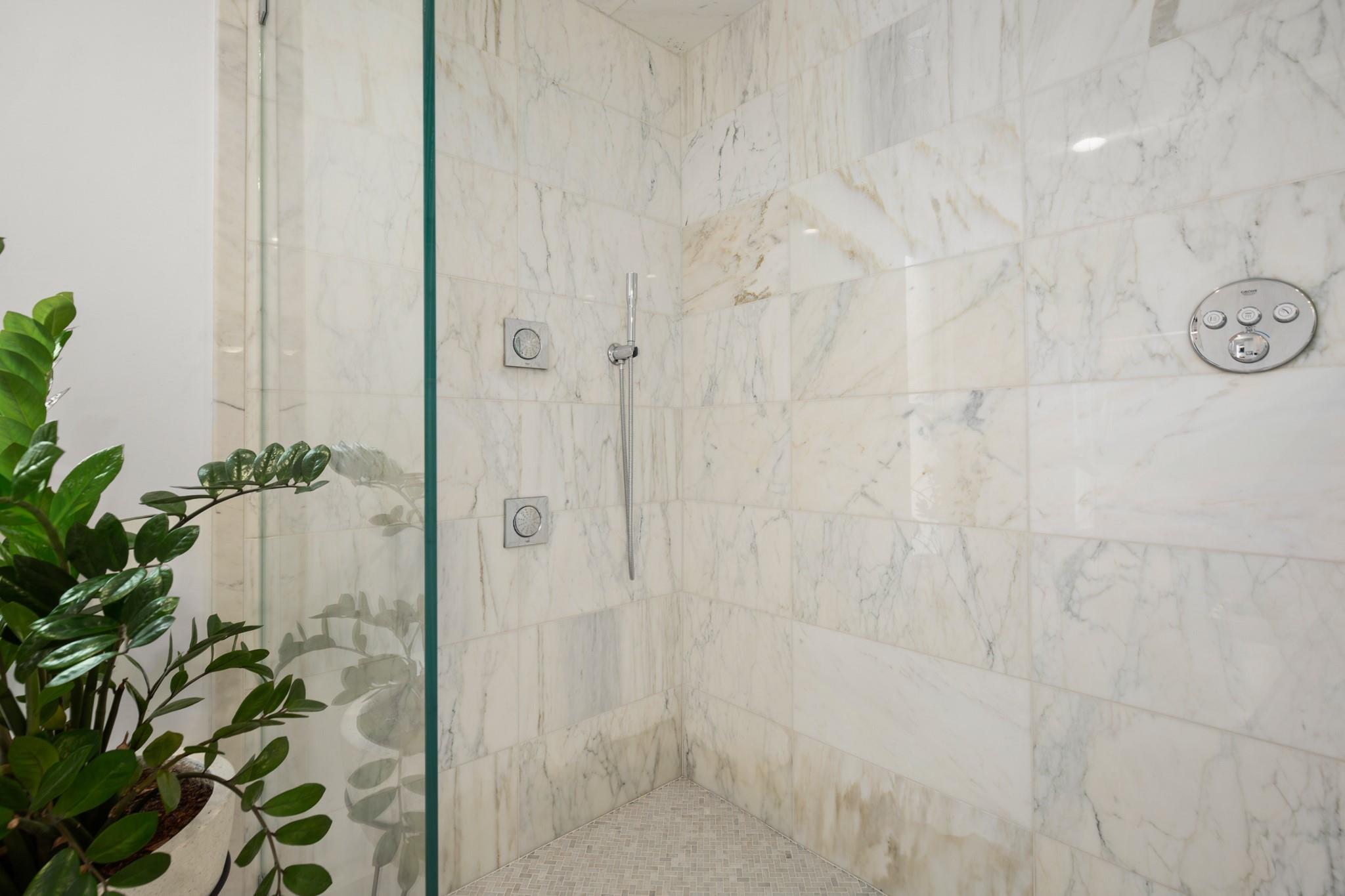 1813 Crooked Ln, Austin, TX 78741