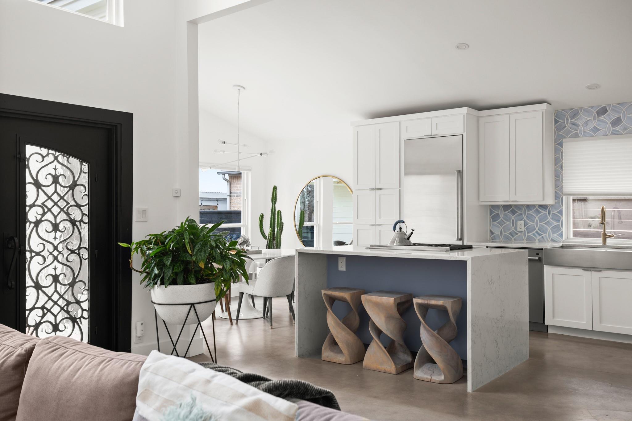 1813 Crooked Ln, Austin, TX 78741