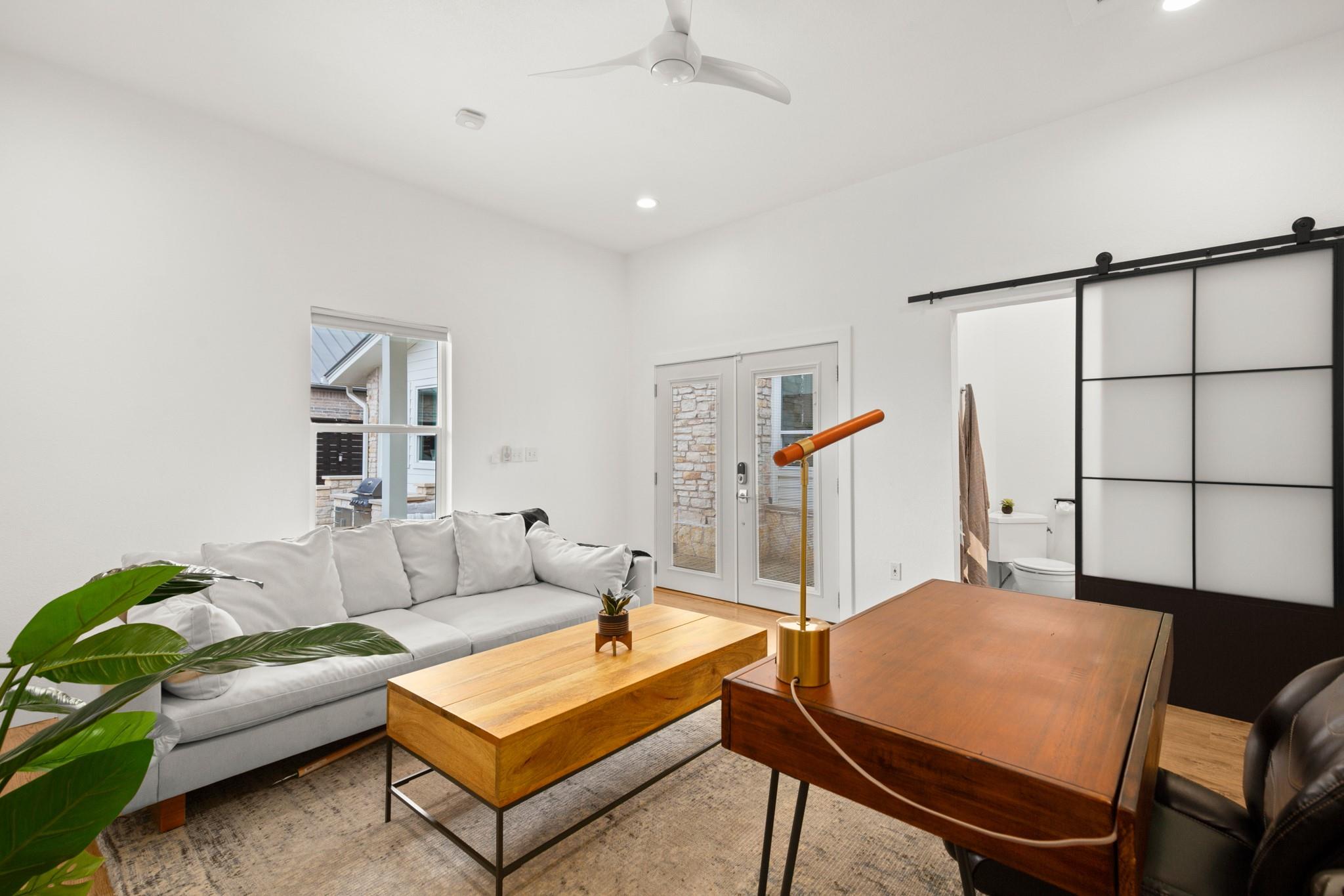 1813 Crooked Ln, Austin, TX 78741