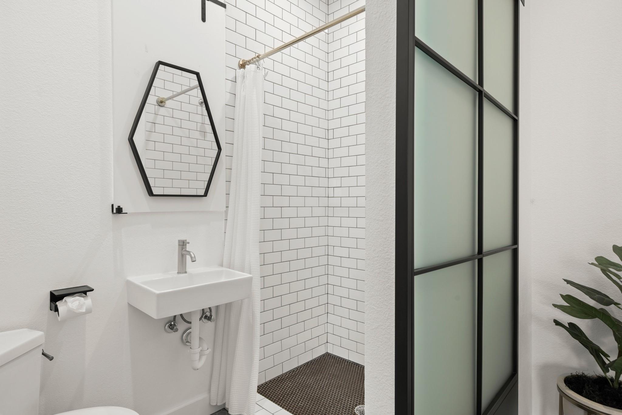 1813 Crooked Ln, Austin, TX 78741