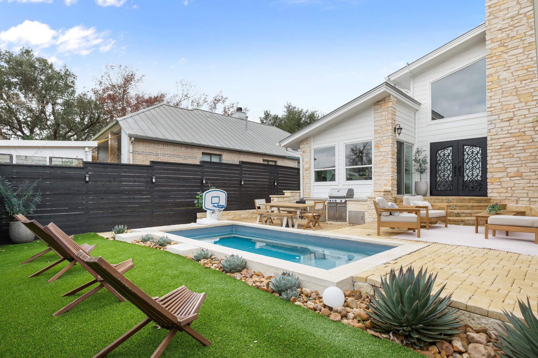 1813 Crooked Ln, Austin, TX 78741