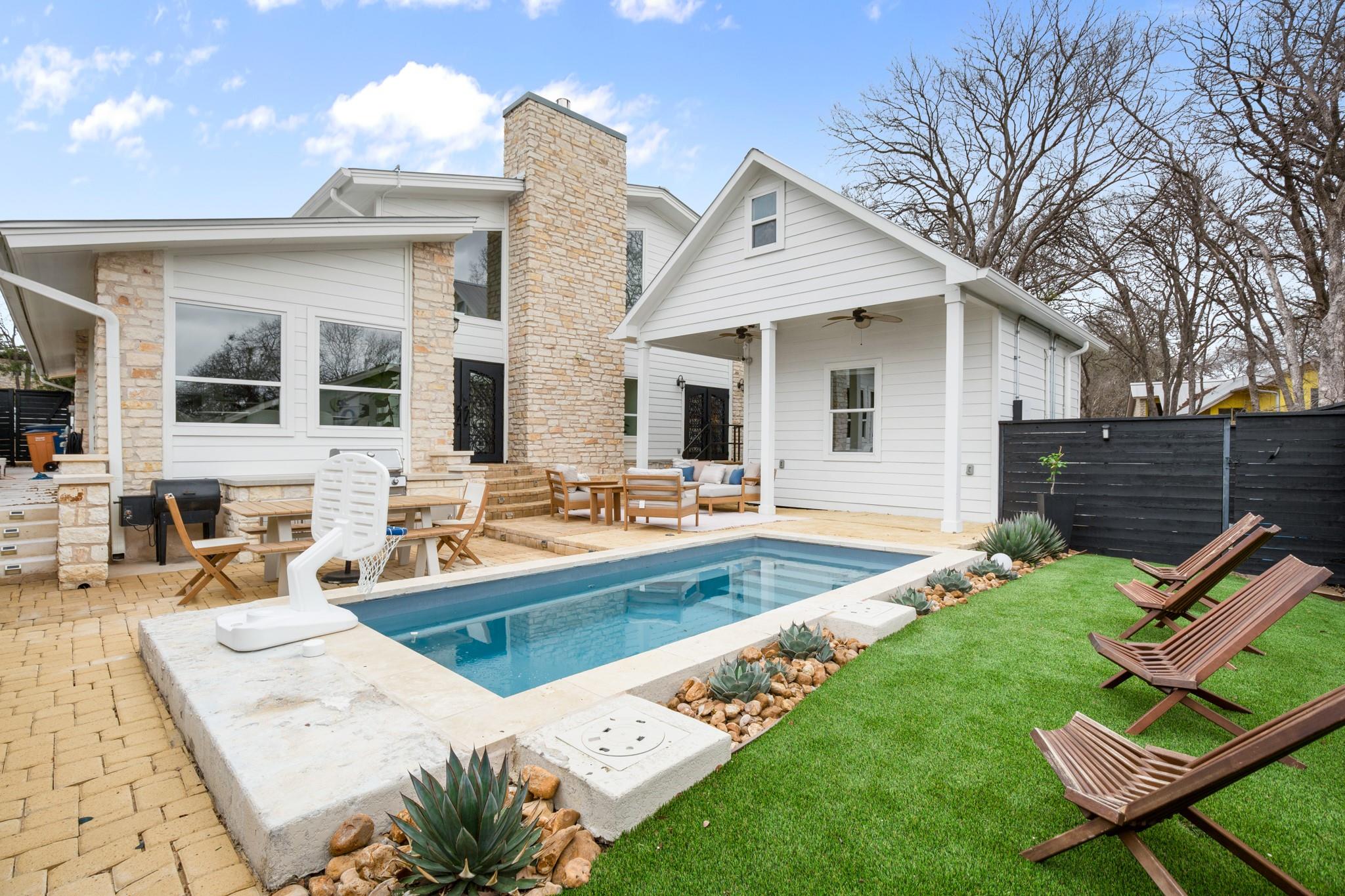 1813 Crooked Ln, Austin, TX 78741
