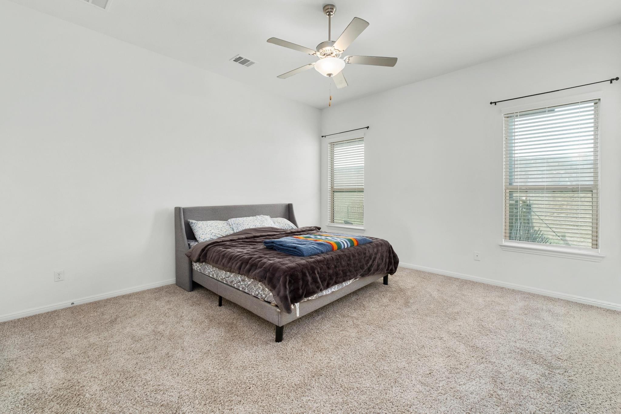 718 Hereford Loop, Hutto, TX 78634