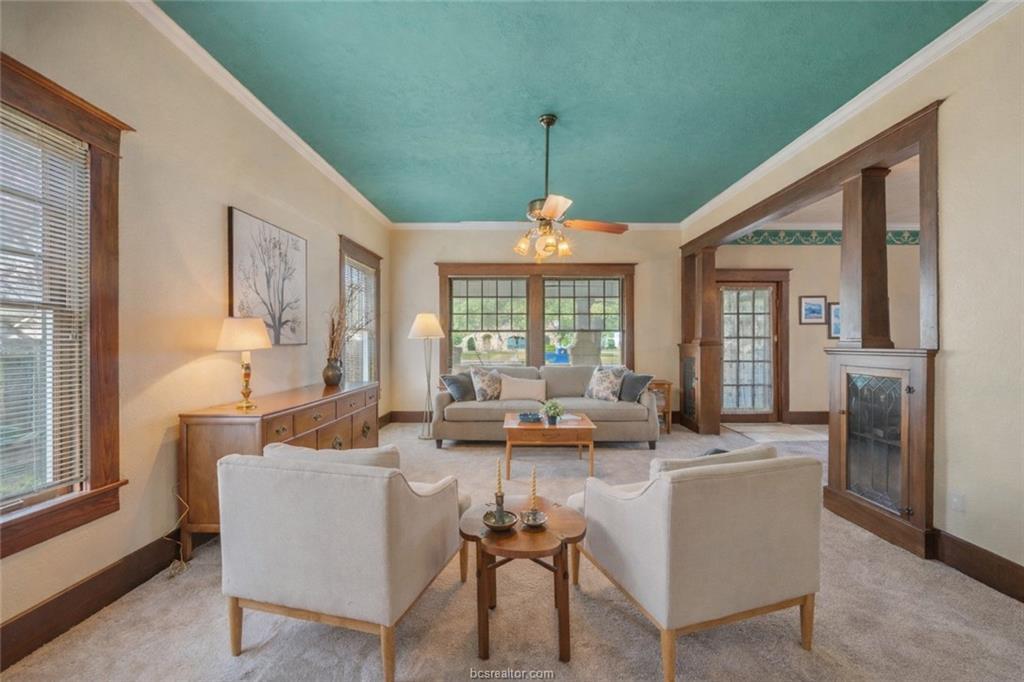 501 W Buck Street, Caldwell, TX 77836