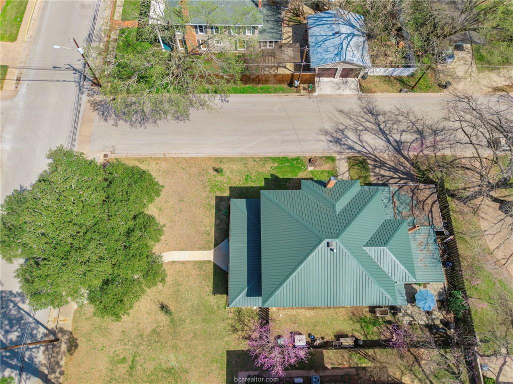 501 W Buck Street, Caldwell, TX 77836