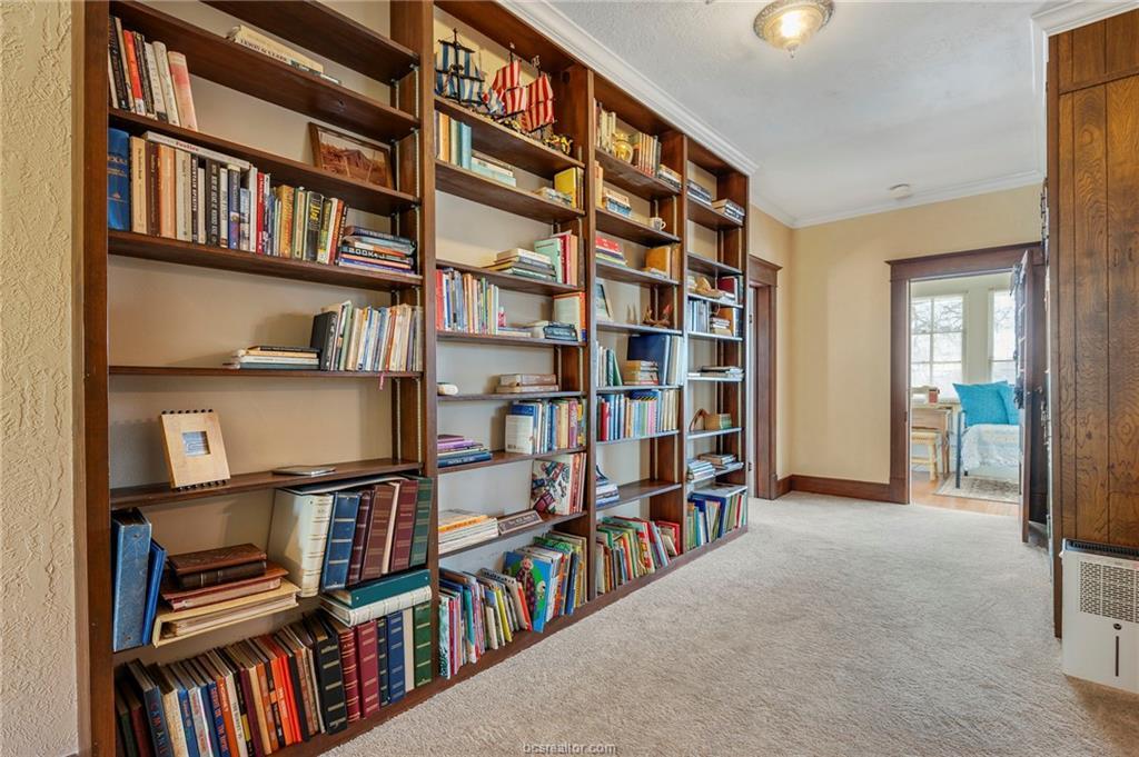 501 W Buck Street, Caldwell, TX 77836