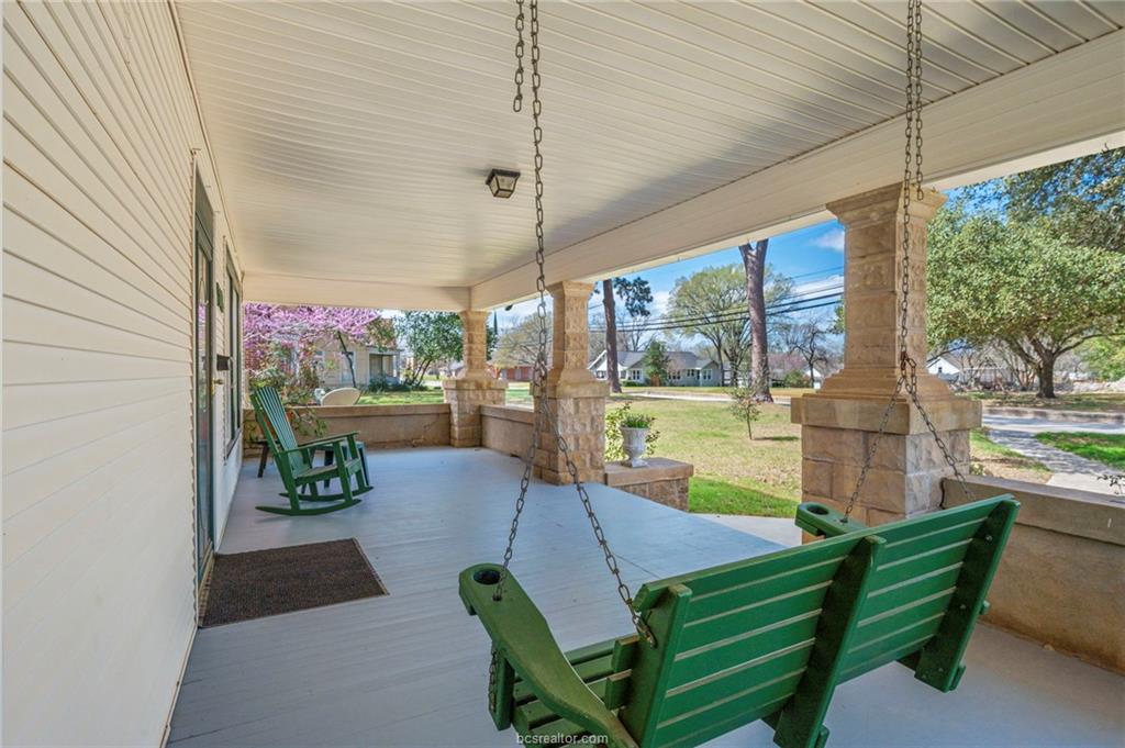 501 W Buck Street, Caldwell, TX 77836