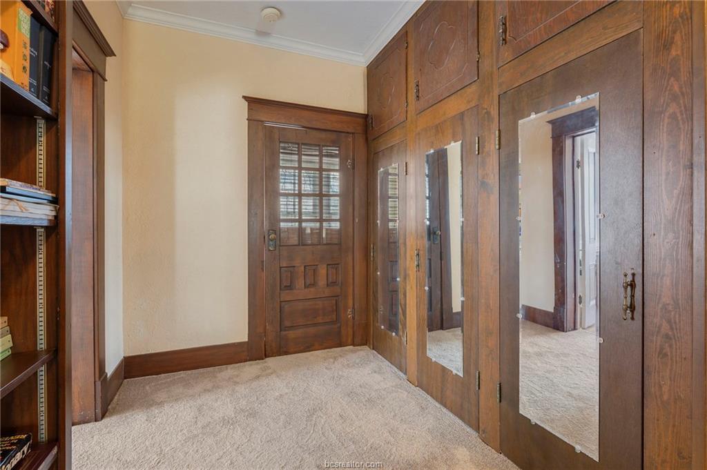 501 W Buck Street, Caldwell, TX 77836