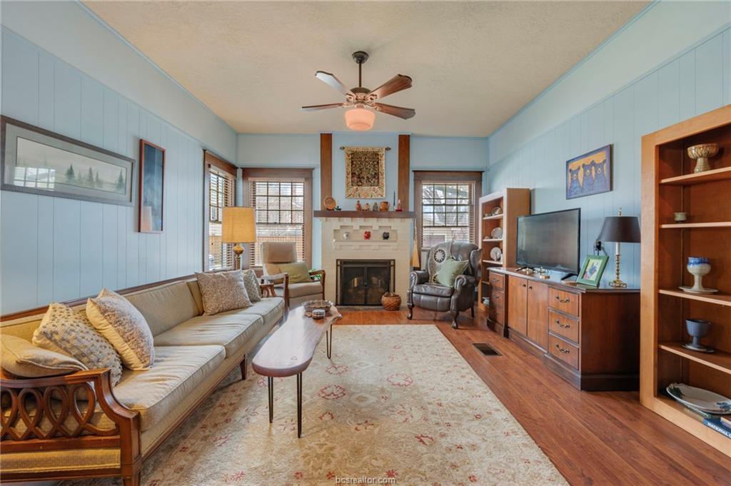 501 W Buck Street, Caldwell, TX 77836