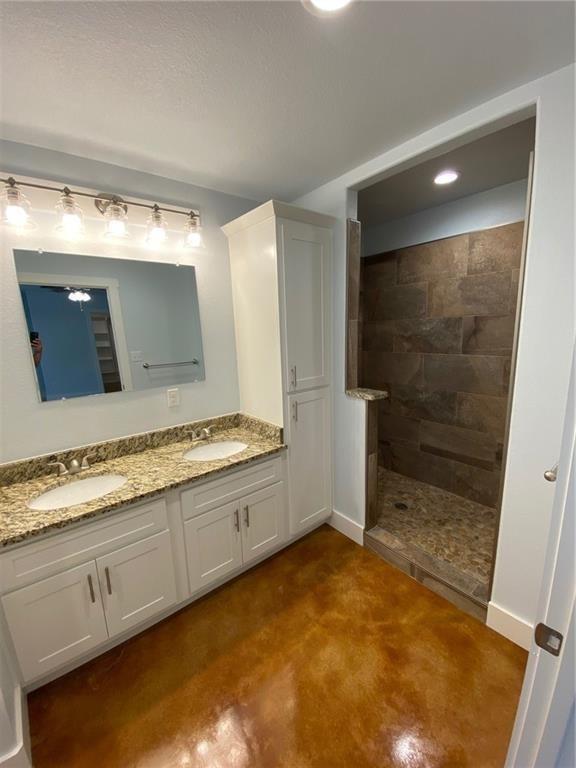 300 Pendergrass St # B, Smithville, TX 78957