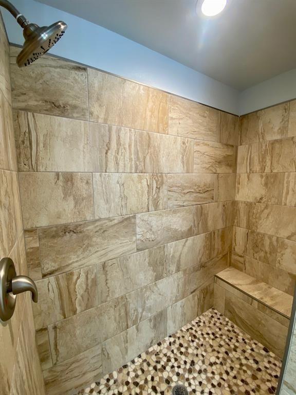 300 Pendergrass St # B, Smithville, TX 78957