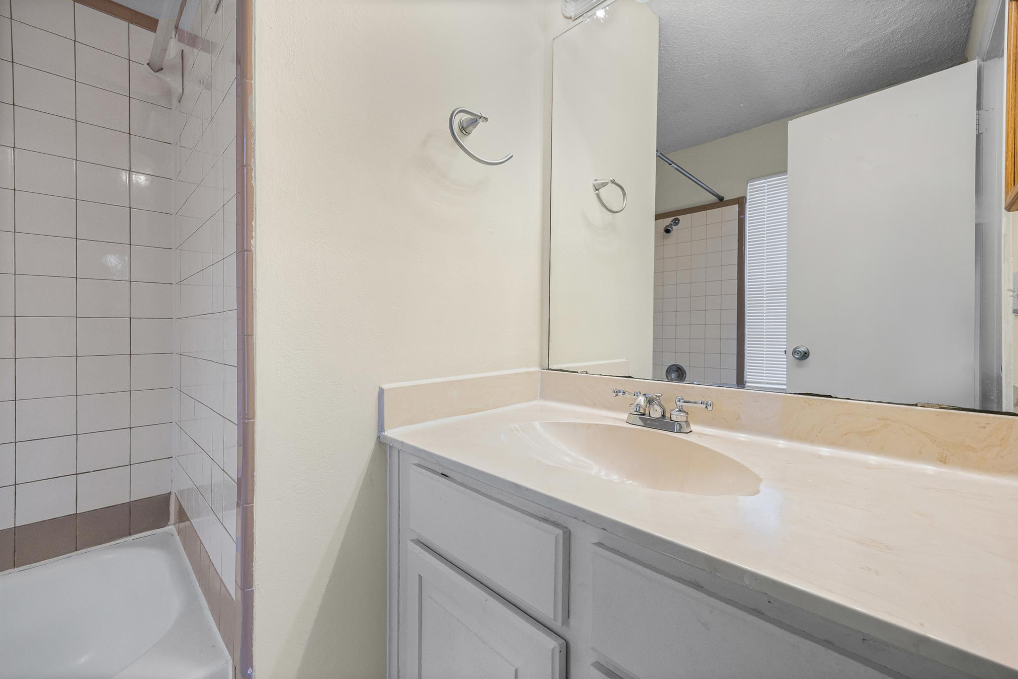 2216 San Gabriel St # 308, Austin, TX 78705