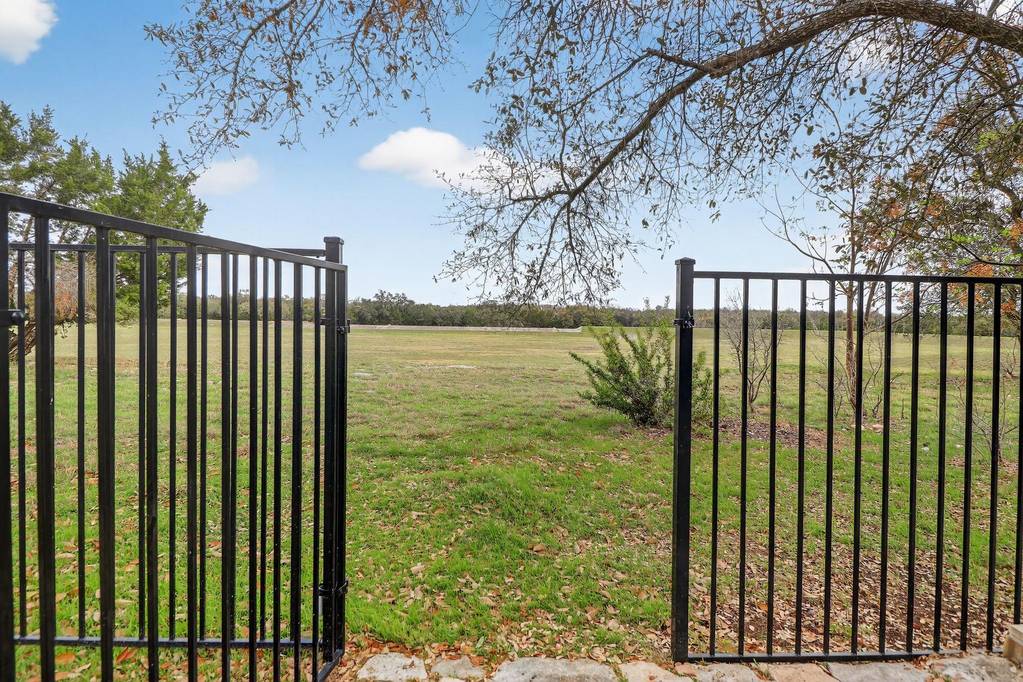 1041 Naranjo Dr, Georgetown, TX 78628