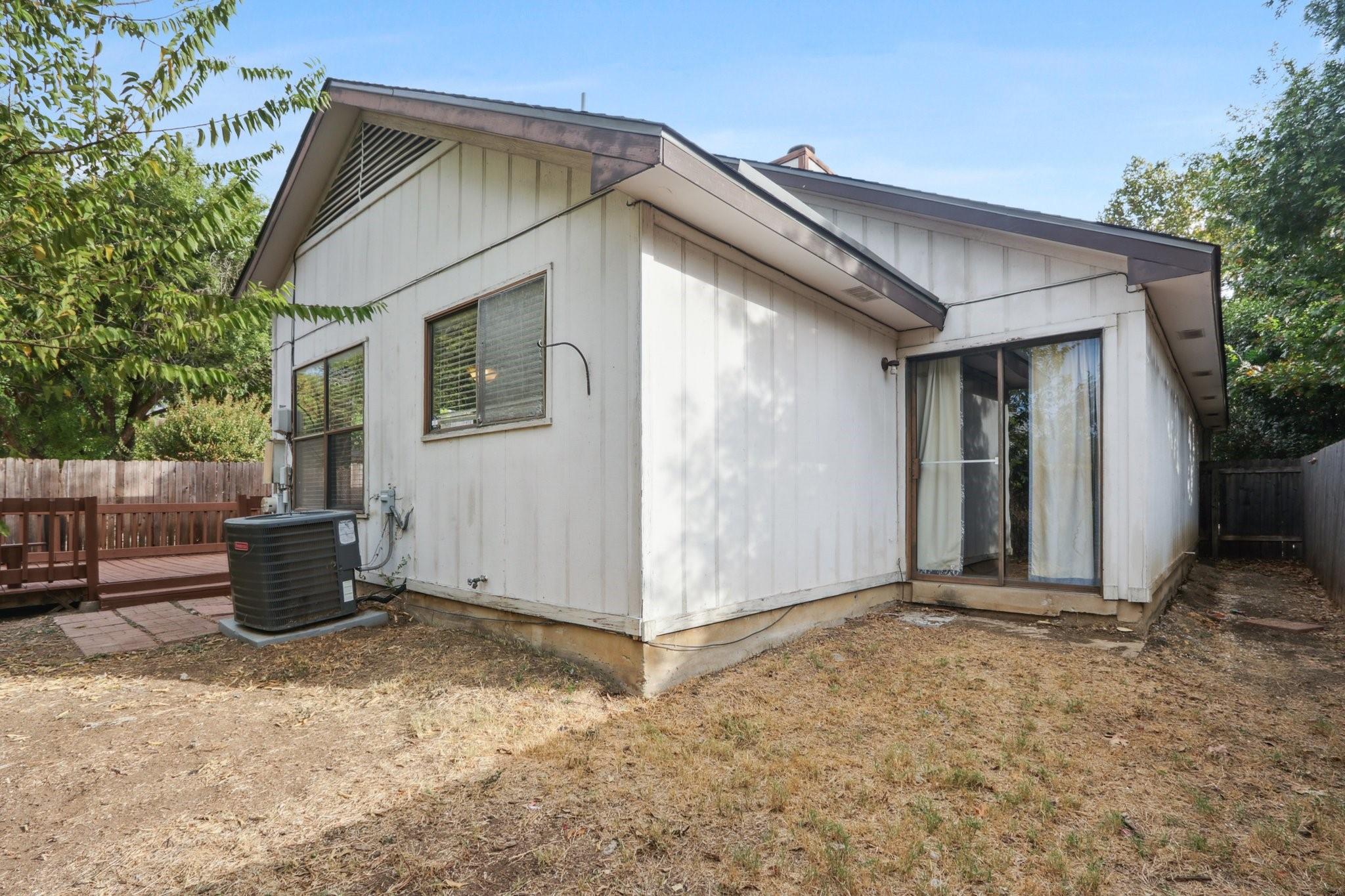 2407 Dowd Ln, Austin, TX 78728