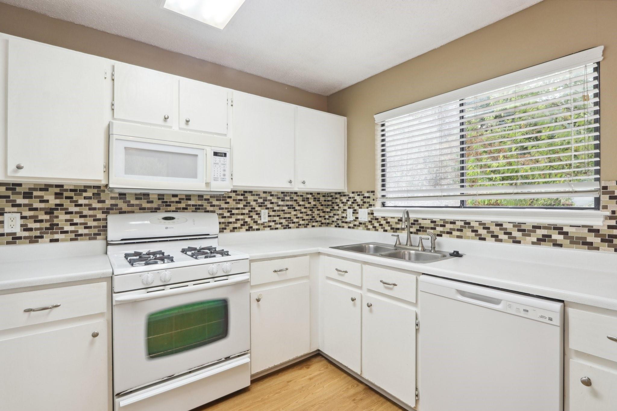 2407 Dowd Ln, Austin, TX 78728