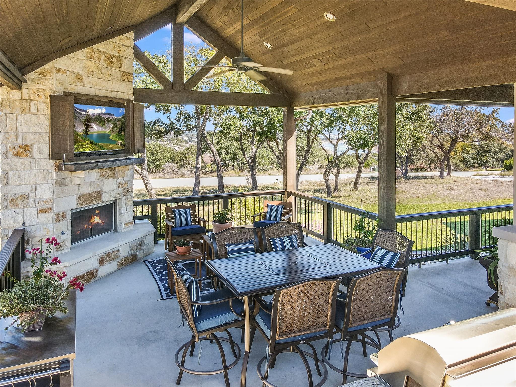 2145 San Jose Way, Canyon Lake, TX 78133